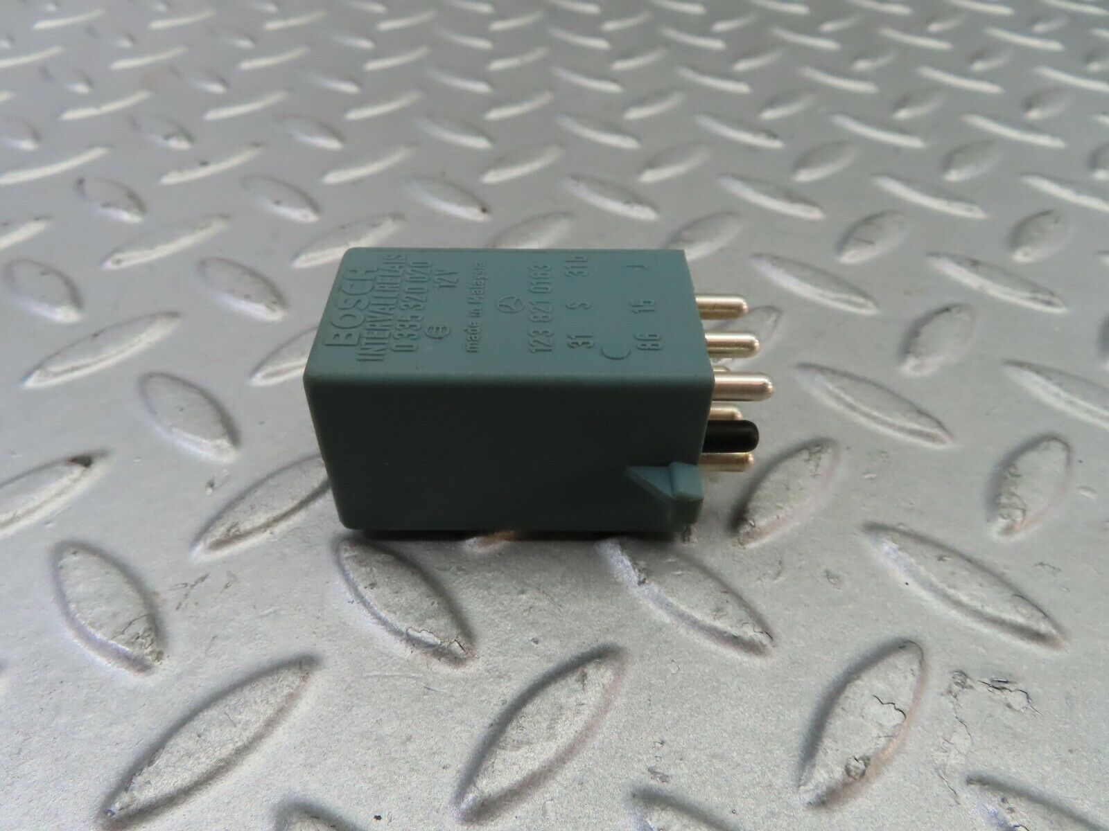 7722 Mercedes-Benz S123 230TE Wagon Wiper Relay 1238210163