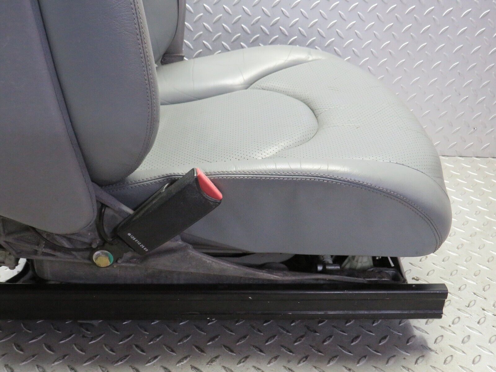 39553 Mercedes-Benz R129 320SL Coupe Electric Front Left Passenger Seat Leather Grey