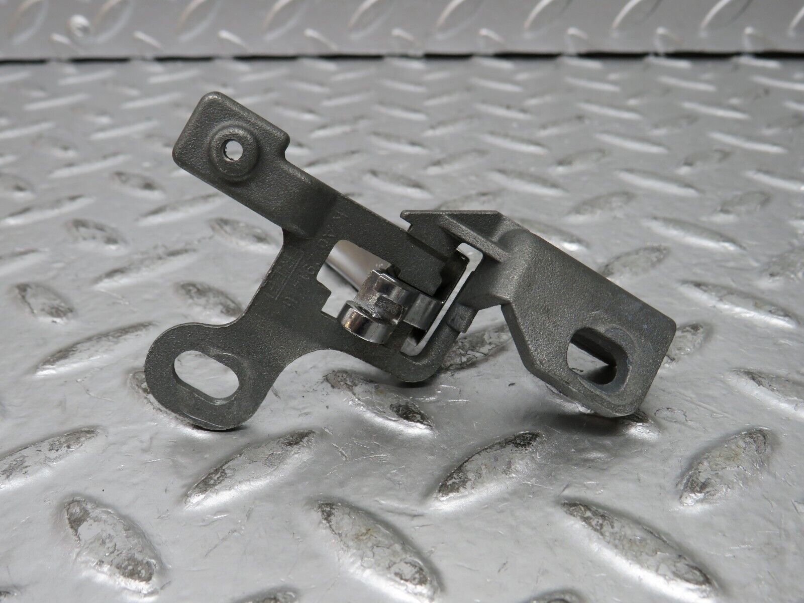 27919 Mercedes-Benz W123 280E Door Opener Door Handle Rear Left 1237600161