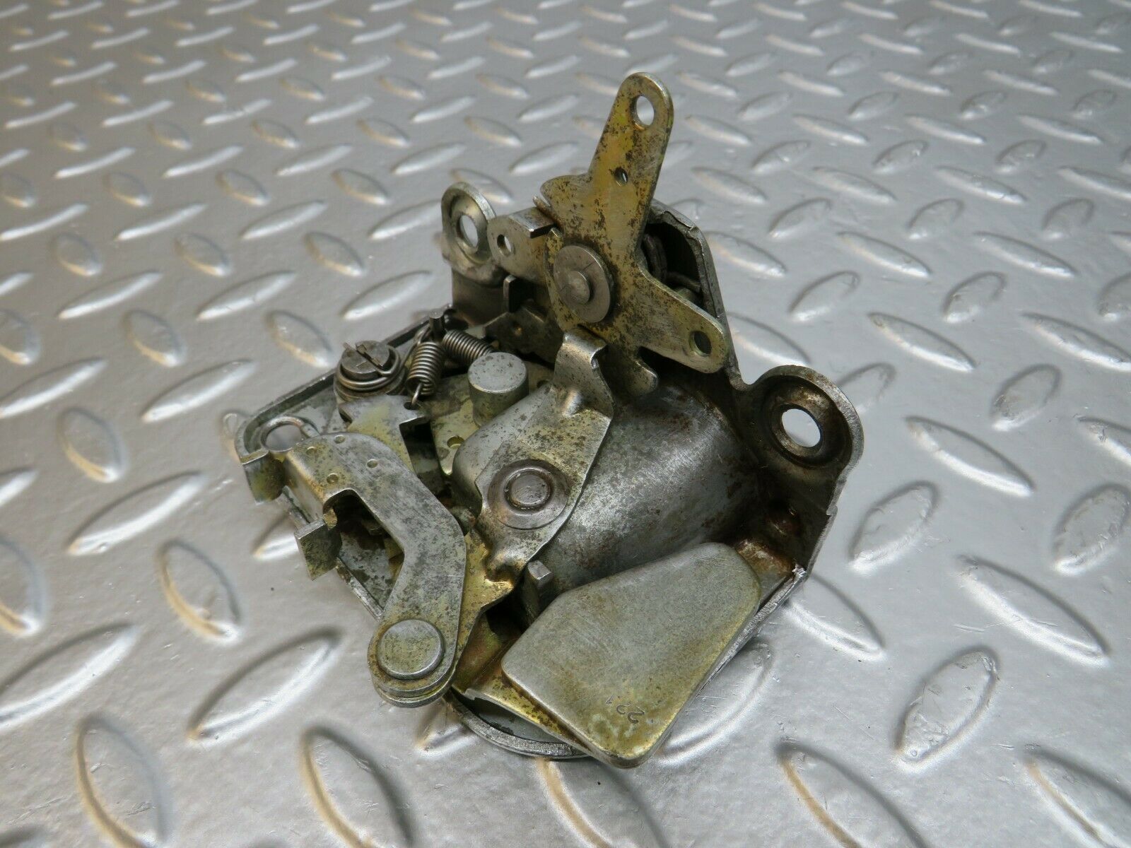 24572 Mercedes-Benz W108 Rear Left Door Lock Mechanism