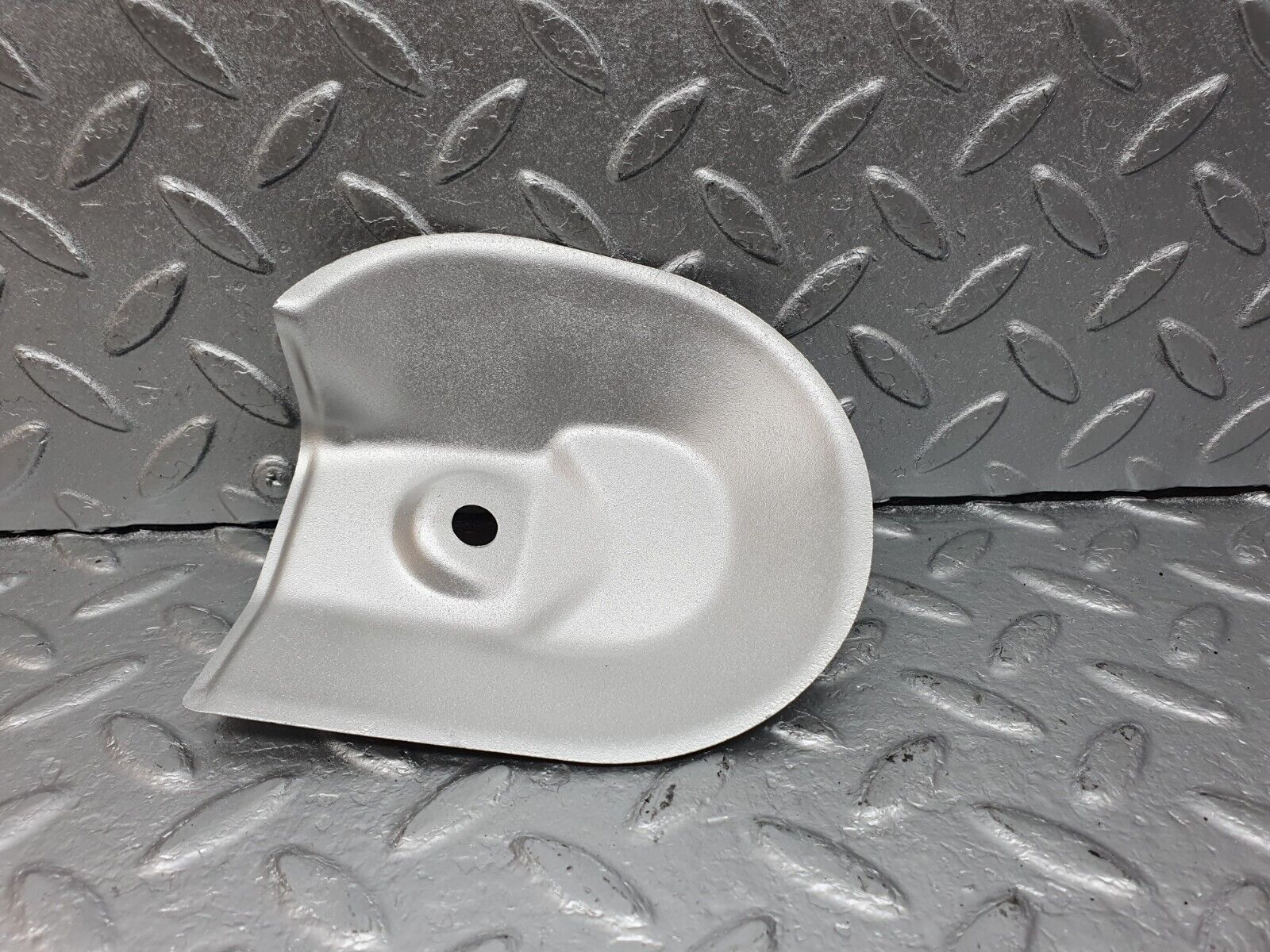 41523 Mercedes-Benz W124 200E Engine Mount Bracket Heat Shield Right Side