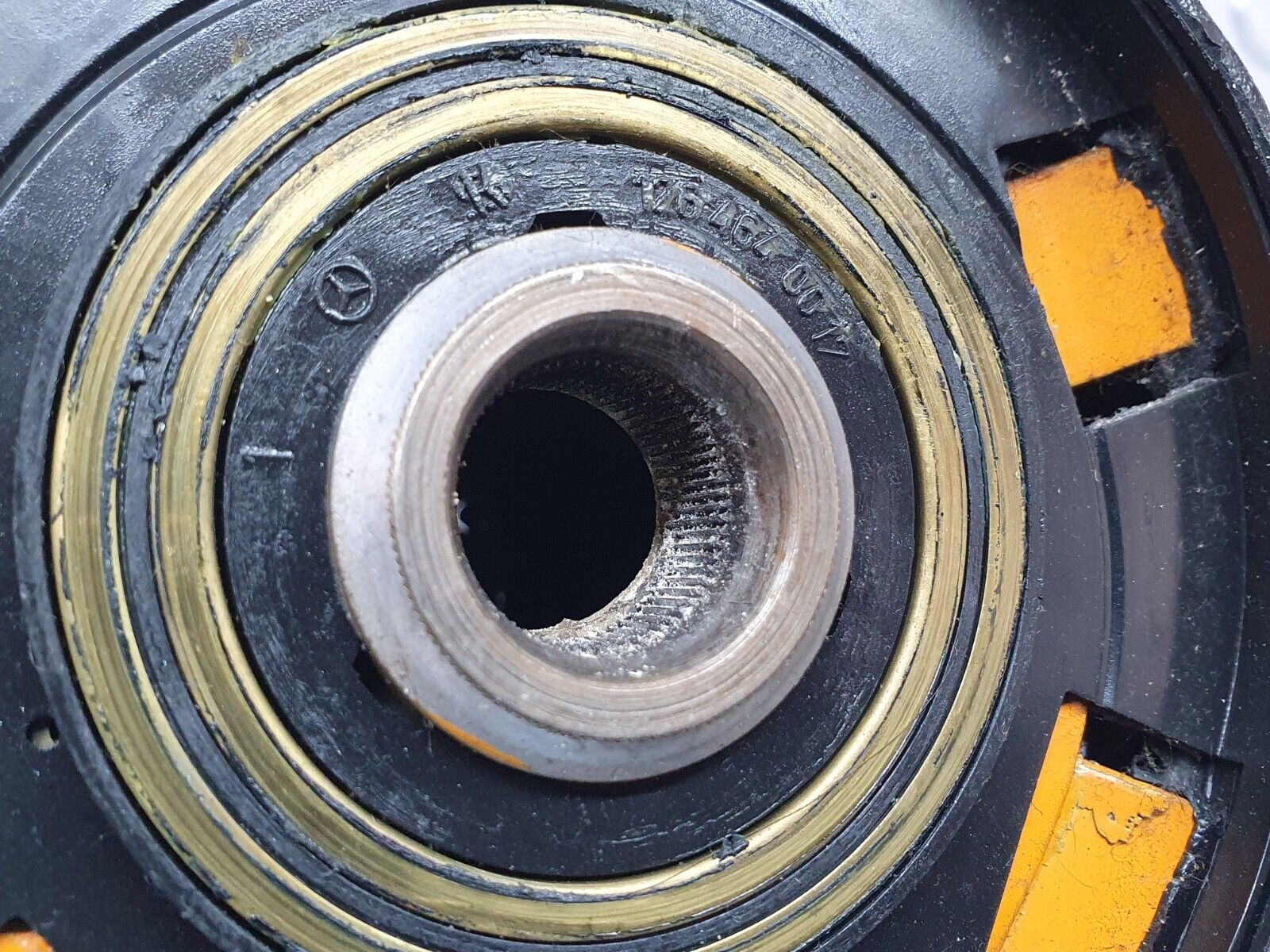 41182 Mercedes-Benz W126 300SE Leather Steering Wheel 1264640017