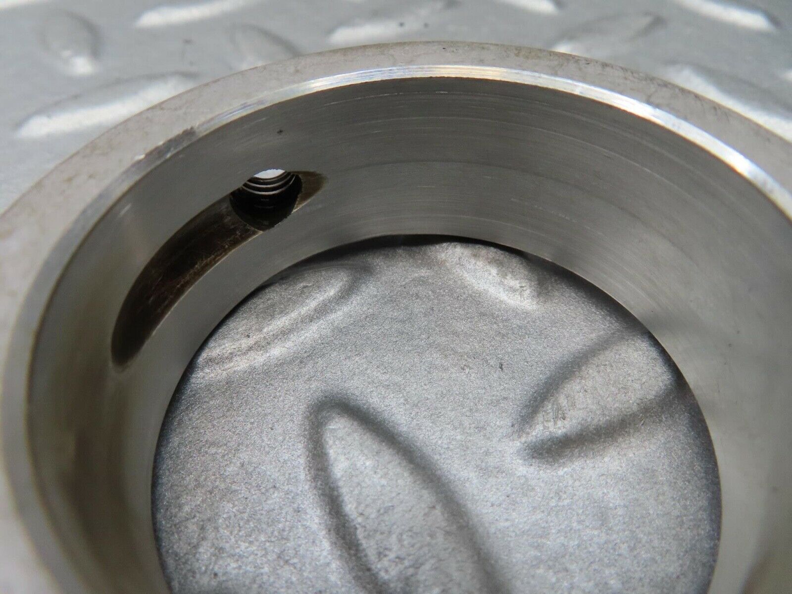 16551 Mercedes-Benz C107 350SLC Coupe Camshaft Tower Bearing 1160512112