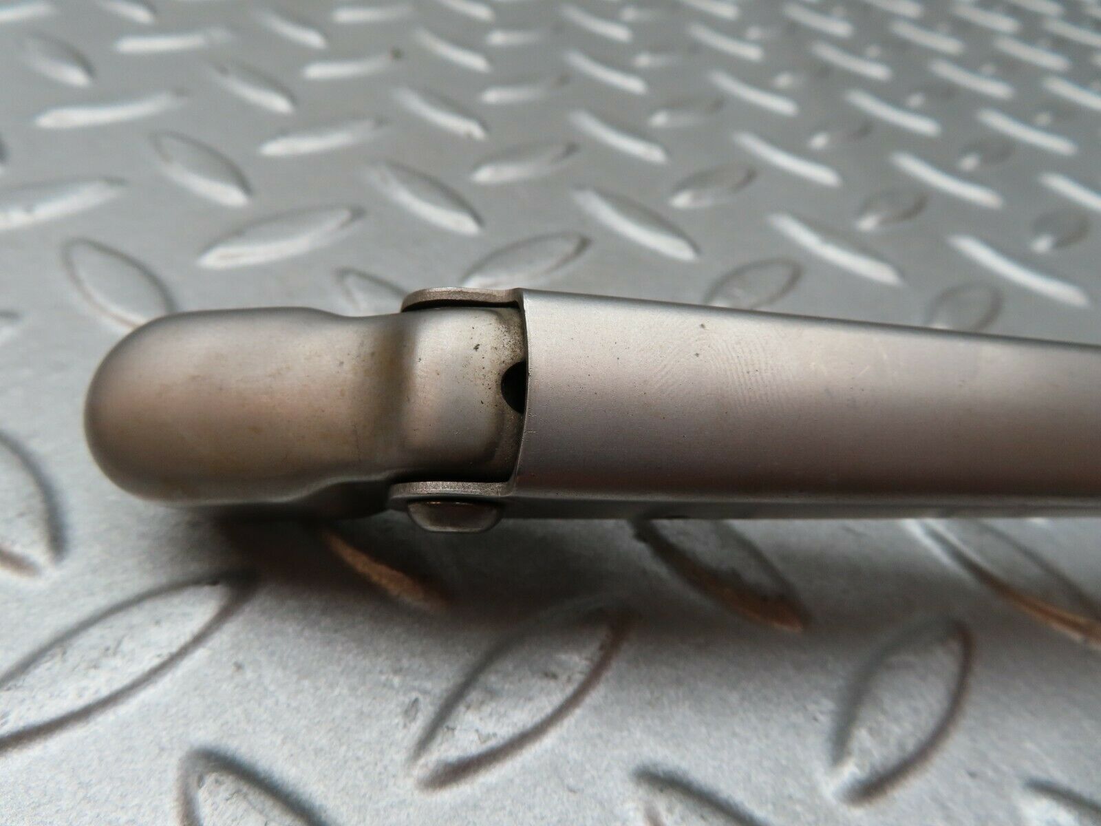 4659 Mercedes-Benz W114 280CE Coupe Front Right Wiper Arm