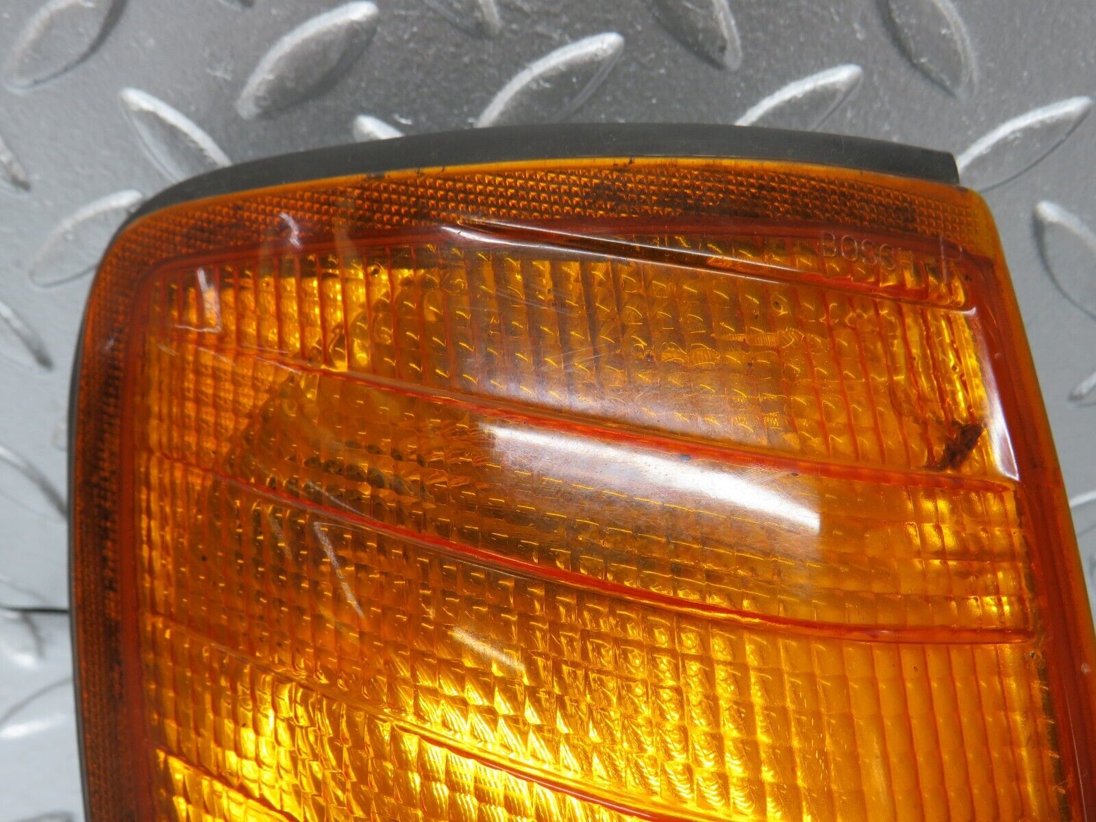 31273 Mercedes-Benz S124 220TE Wagon Front Right Indicator Light Bosch 42700R6