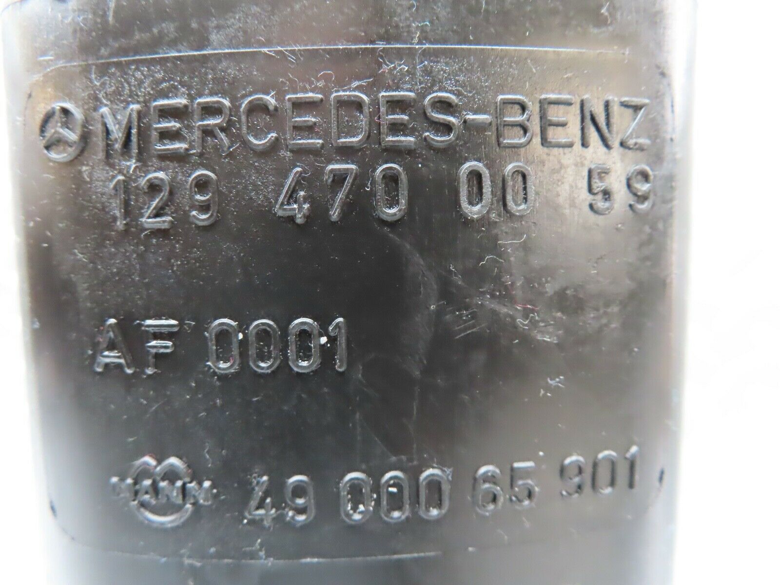 19946 Mercedes-Benz R129 300SL Coupe Fuel Vapor Charcoal Canister 1294700059