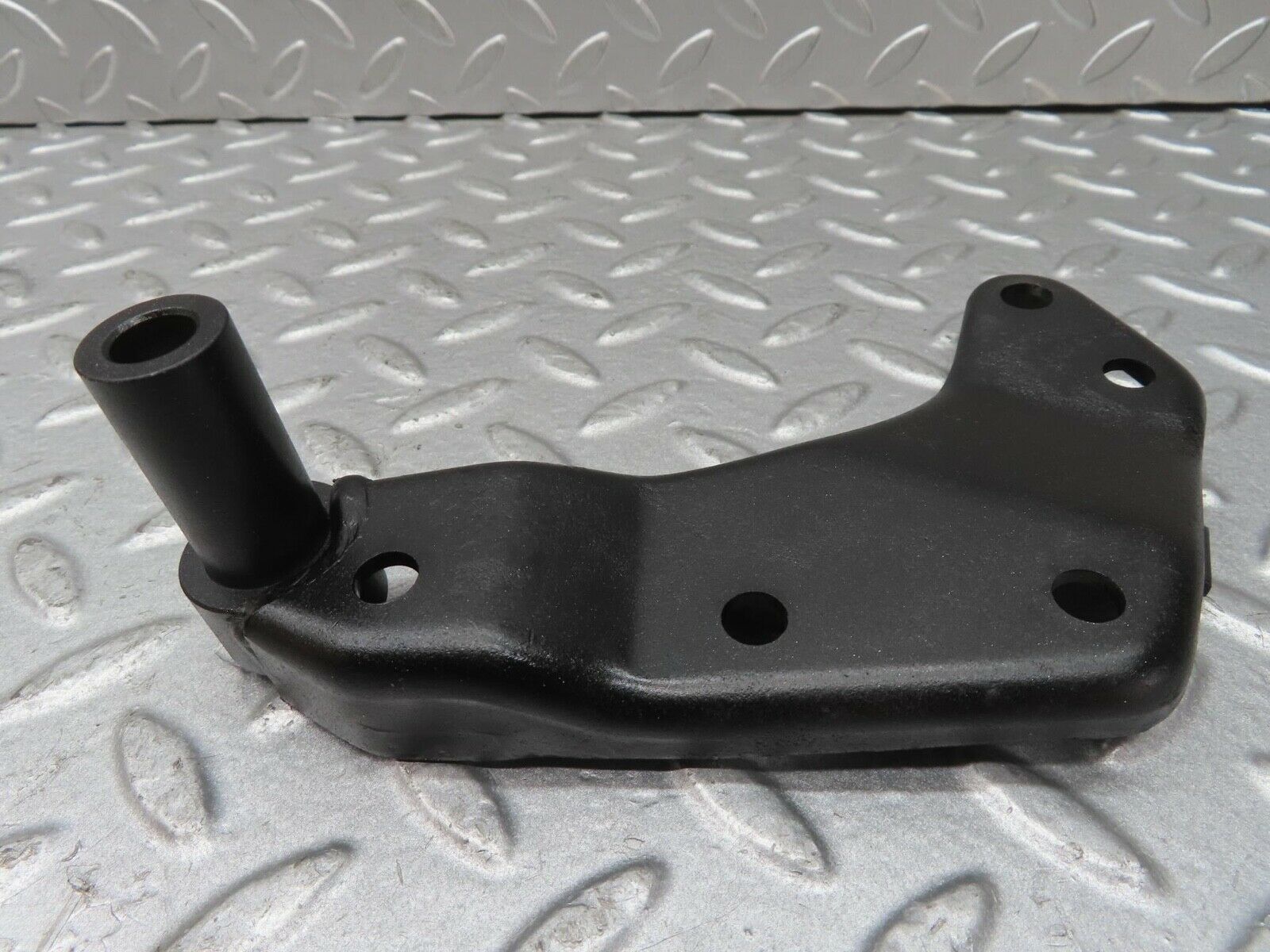 13631 Mercedes-Benz W123 200 Alternator Generator Bracket