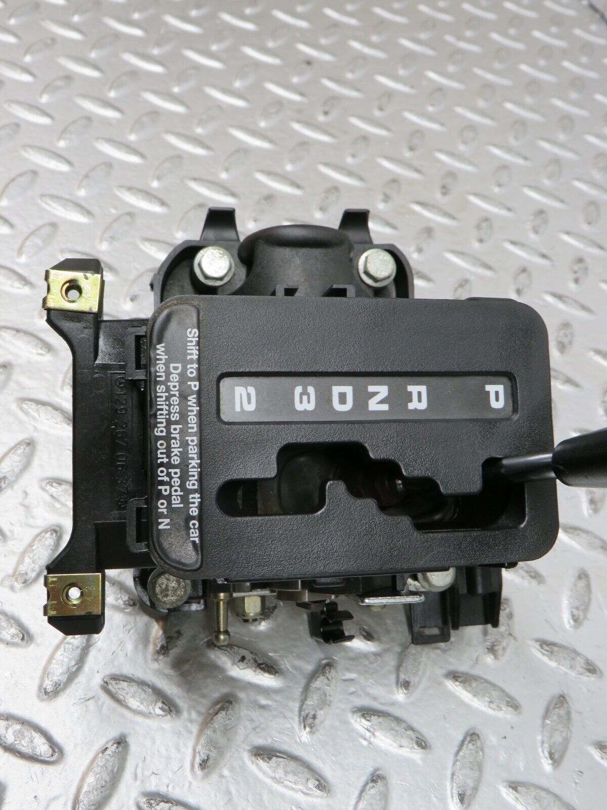 27683 Mercedes-Benz S124 300TE Wagon Automatic Gear Selector 1292670637