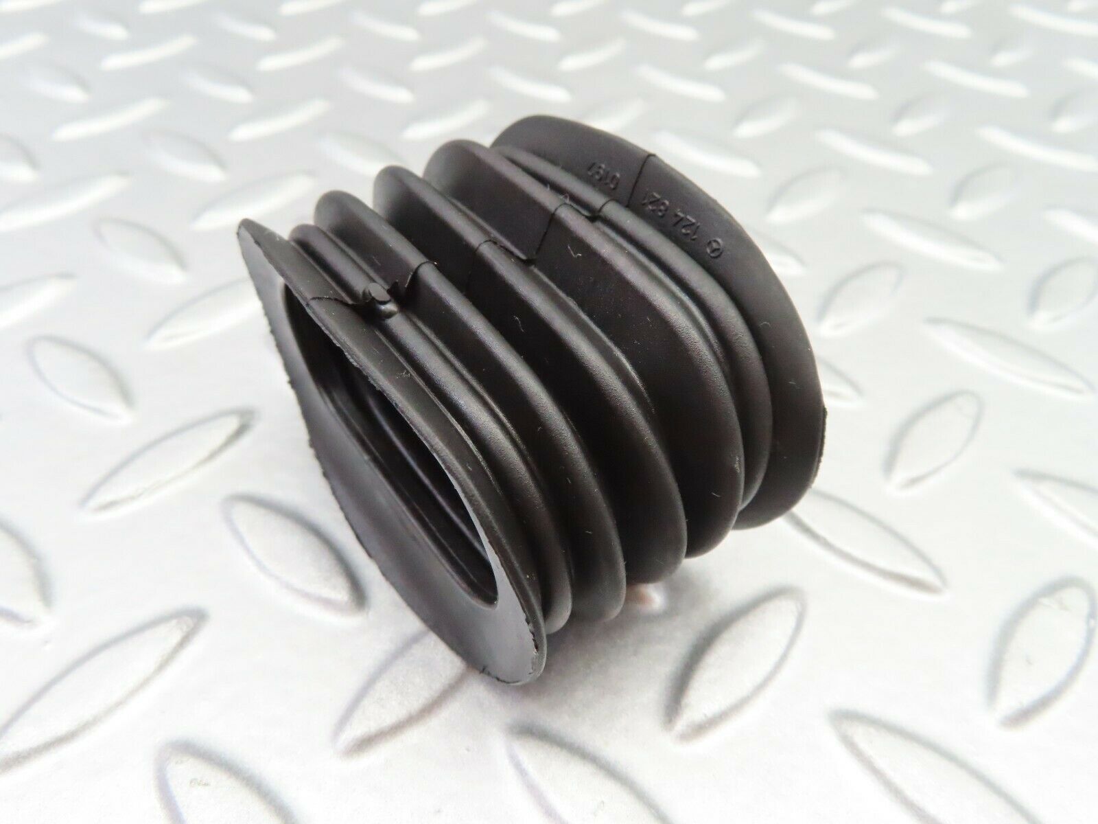 6543 Mercedes-Benz S124 E220 Wagon Front Door Wire Protector Rubber 1248210197