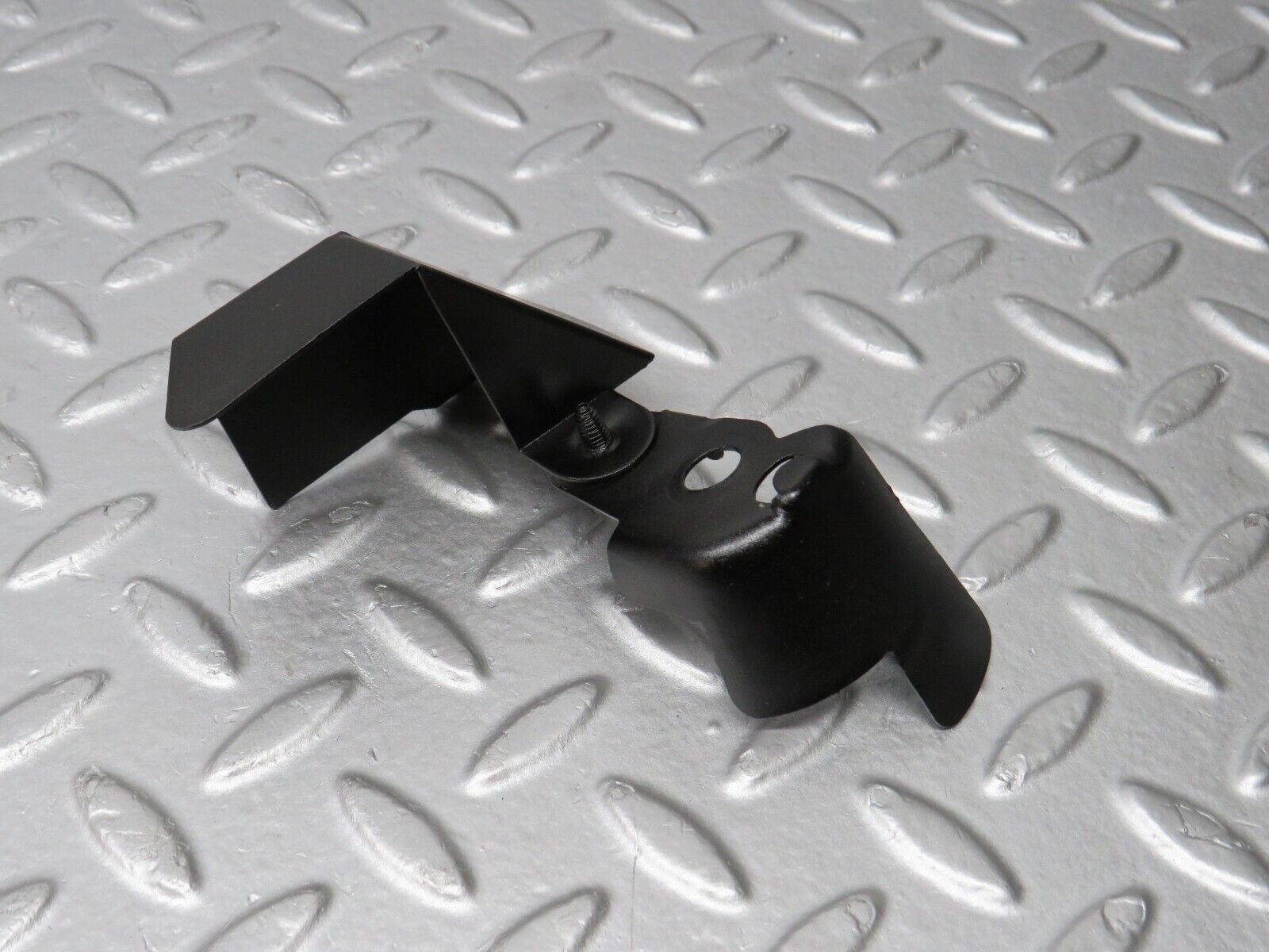 39005 Mercedes-Benz W201 190E 2.6L Steering Box Joint Cover