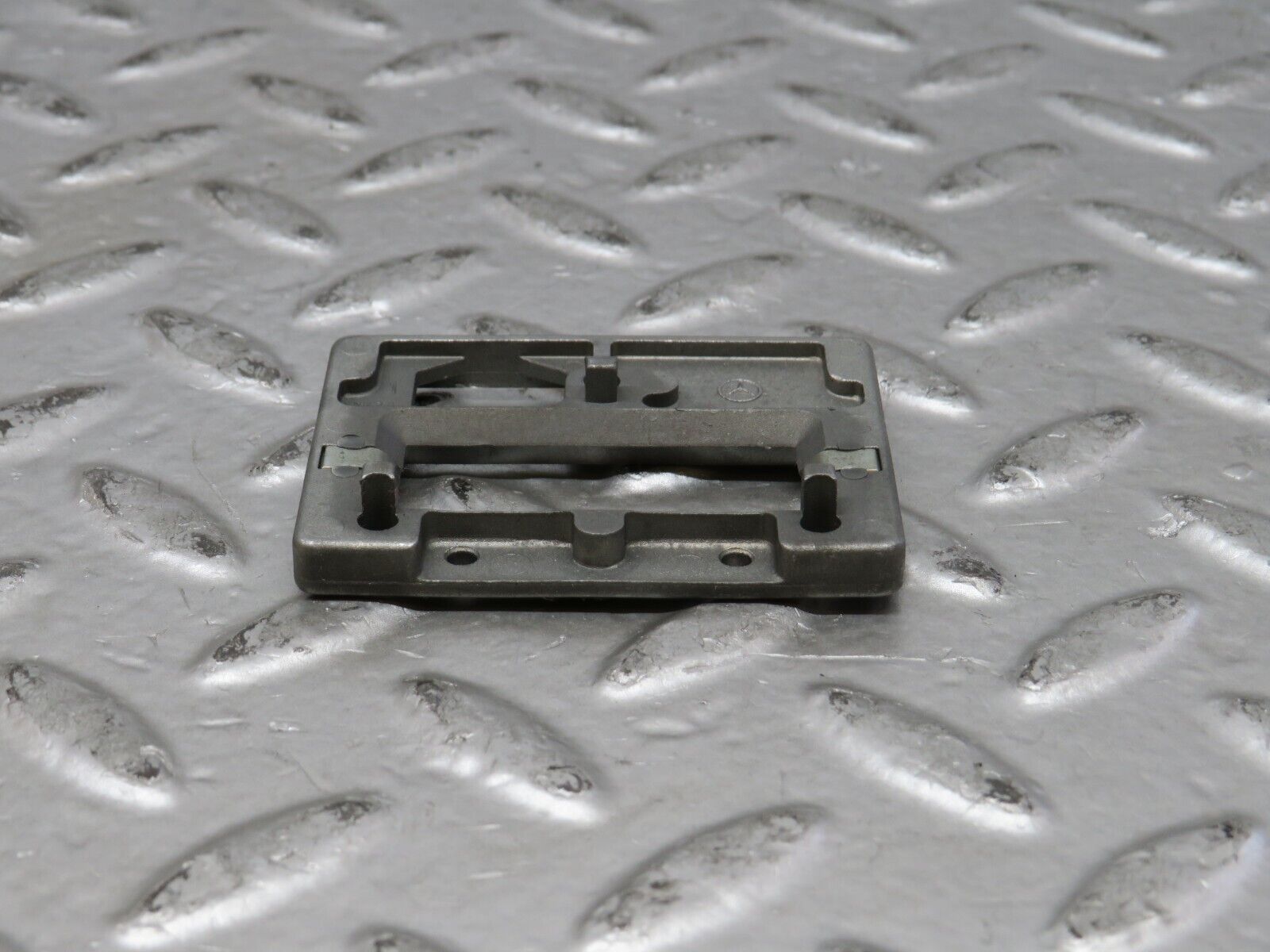 27775 Mercedes-Benz S124 300TE Wagon Rear View Mirror Bracket