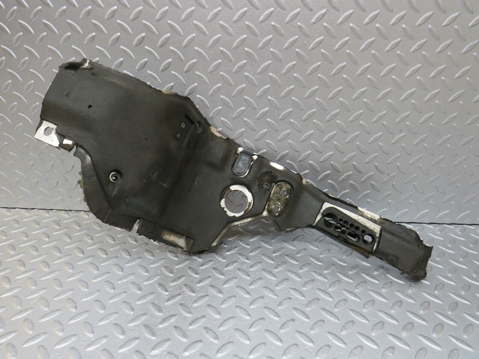 35999 Mercedes-Benz W126 420SE Firewall Heat Shield