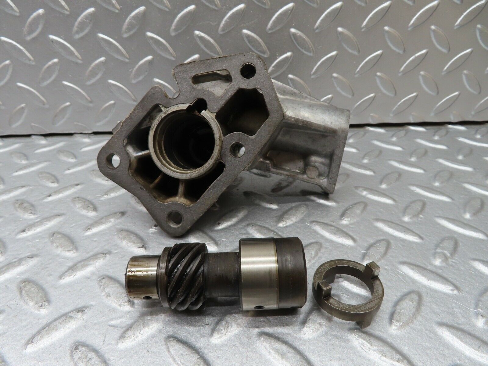 20358 Mercedes-Benz W114 280CE Coupe Ignition Distributor Housing 1101580215