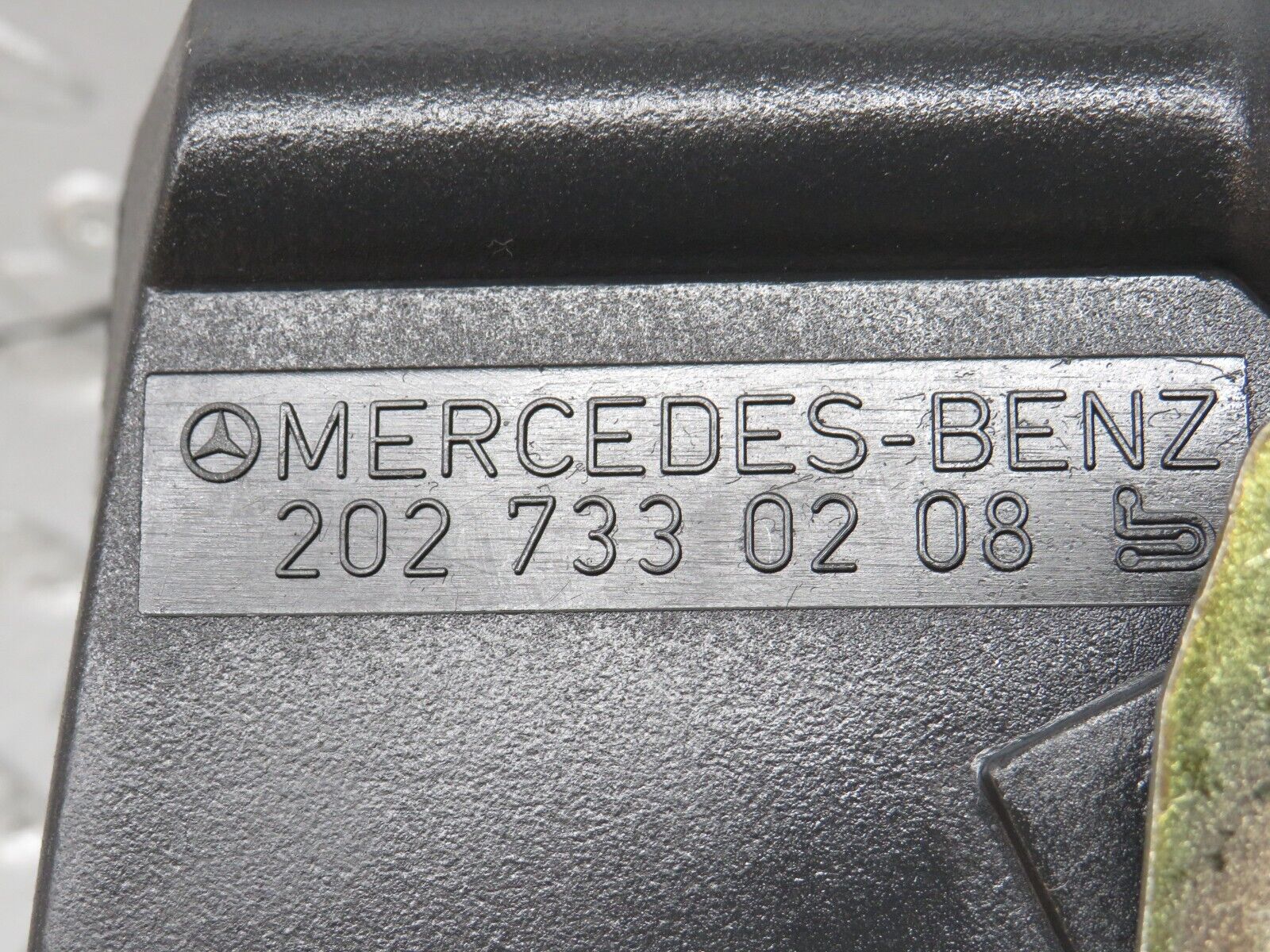 33407 Mercedes-Benz W202 C180 Rear Right Door Lock Mechanism 2027300635
