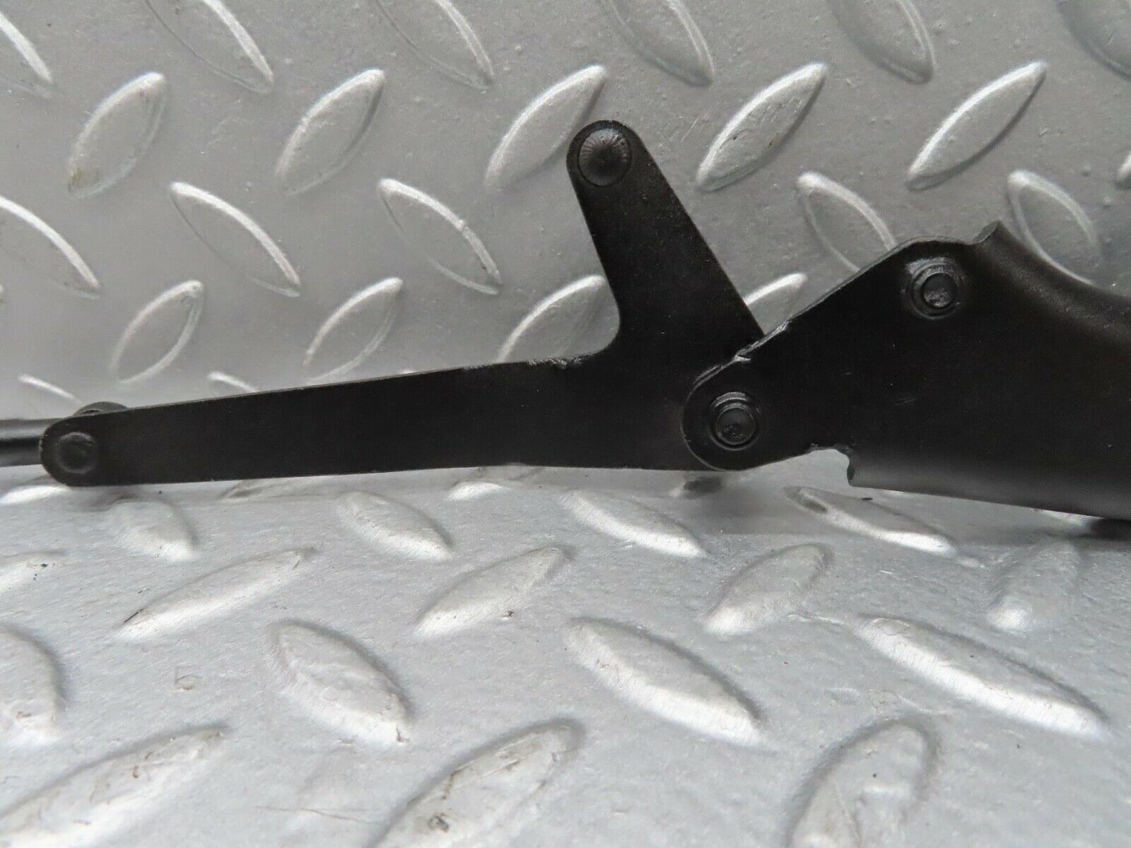 13160 Mercedes-Benz W111 220S Throttle Linkage