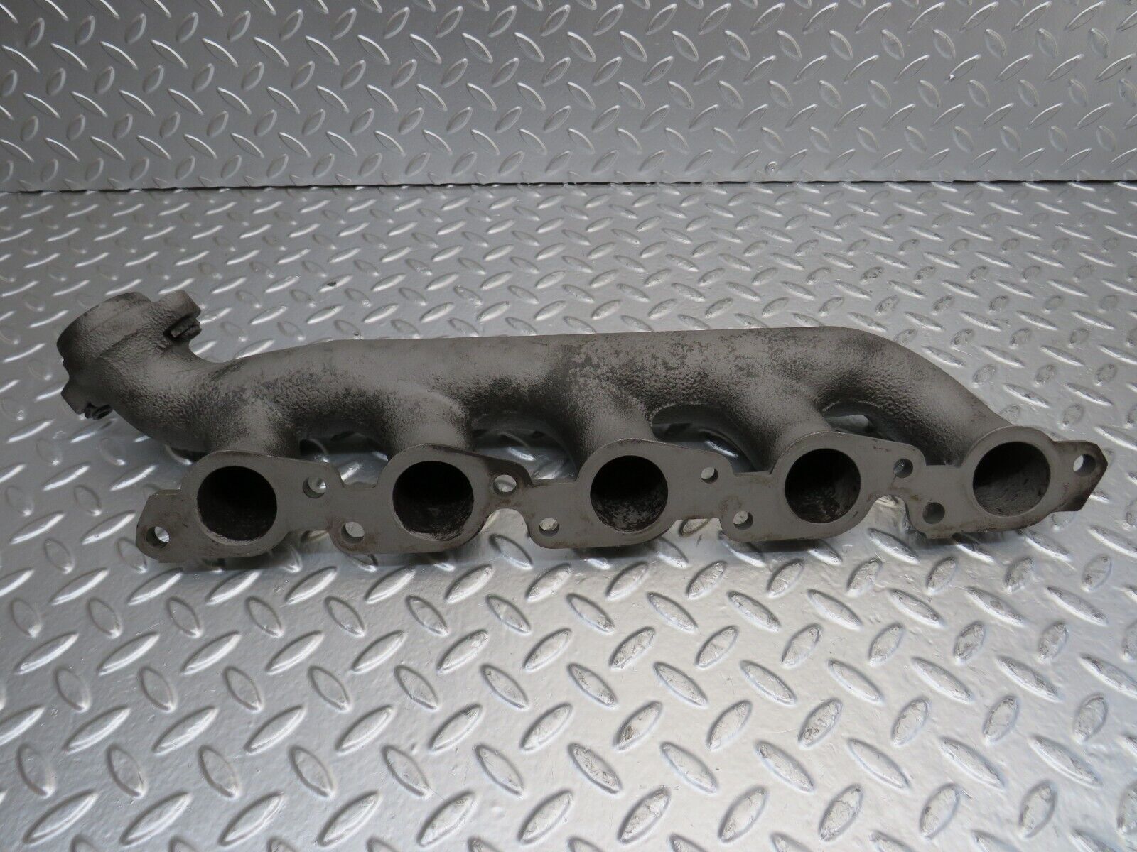 25389 Mercedes-Benz W201 190D Exhaust Manifold 6021420201