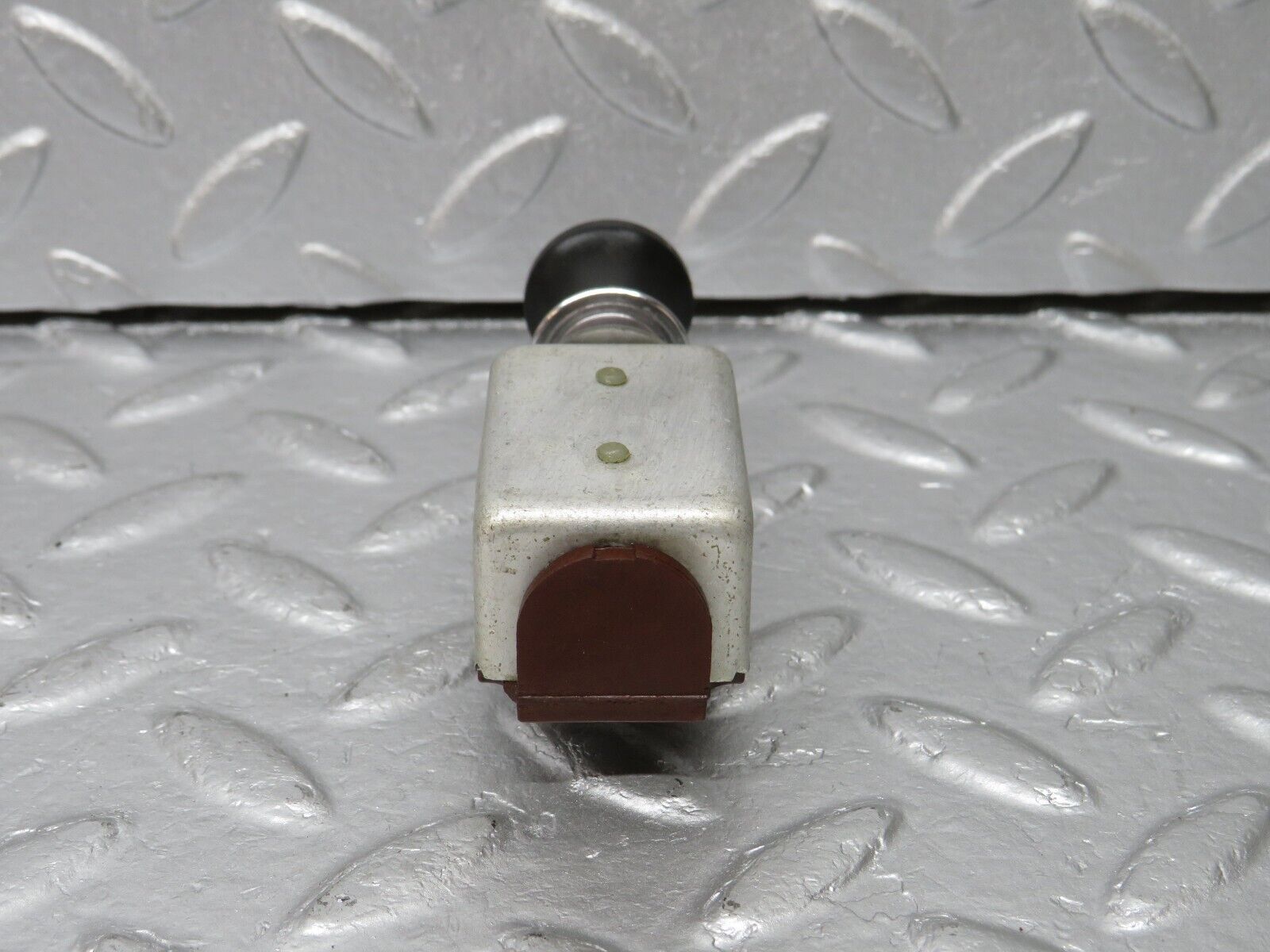 40319 Mercedes-Benz W110 230 Windscreen Wiper Pull Switch 461630