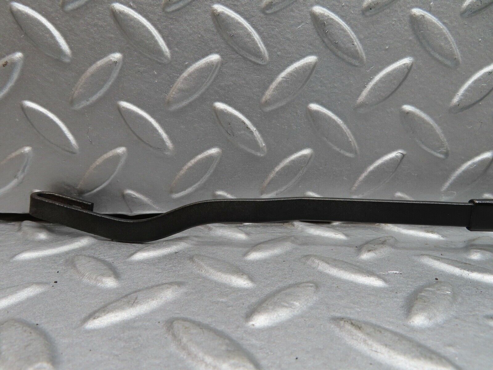 17053 Mercedes-Benz C123 280CE Coupe Wiper Arm Right Side