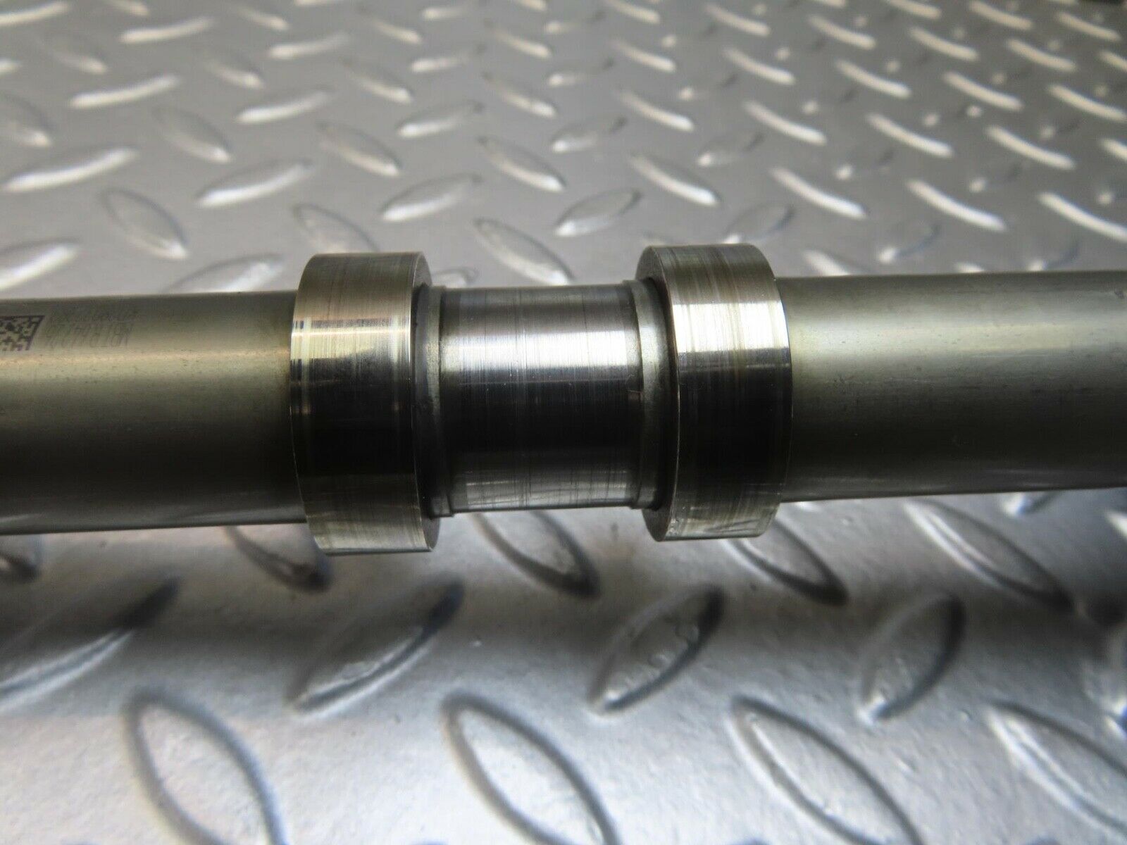 11267 Mercedes-Benz W221 S320 Camshaft Left Side 6420520001