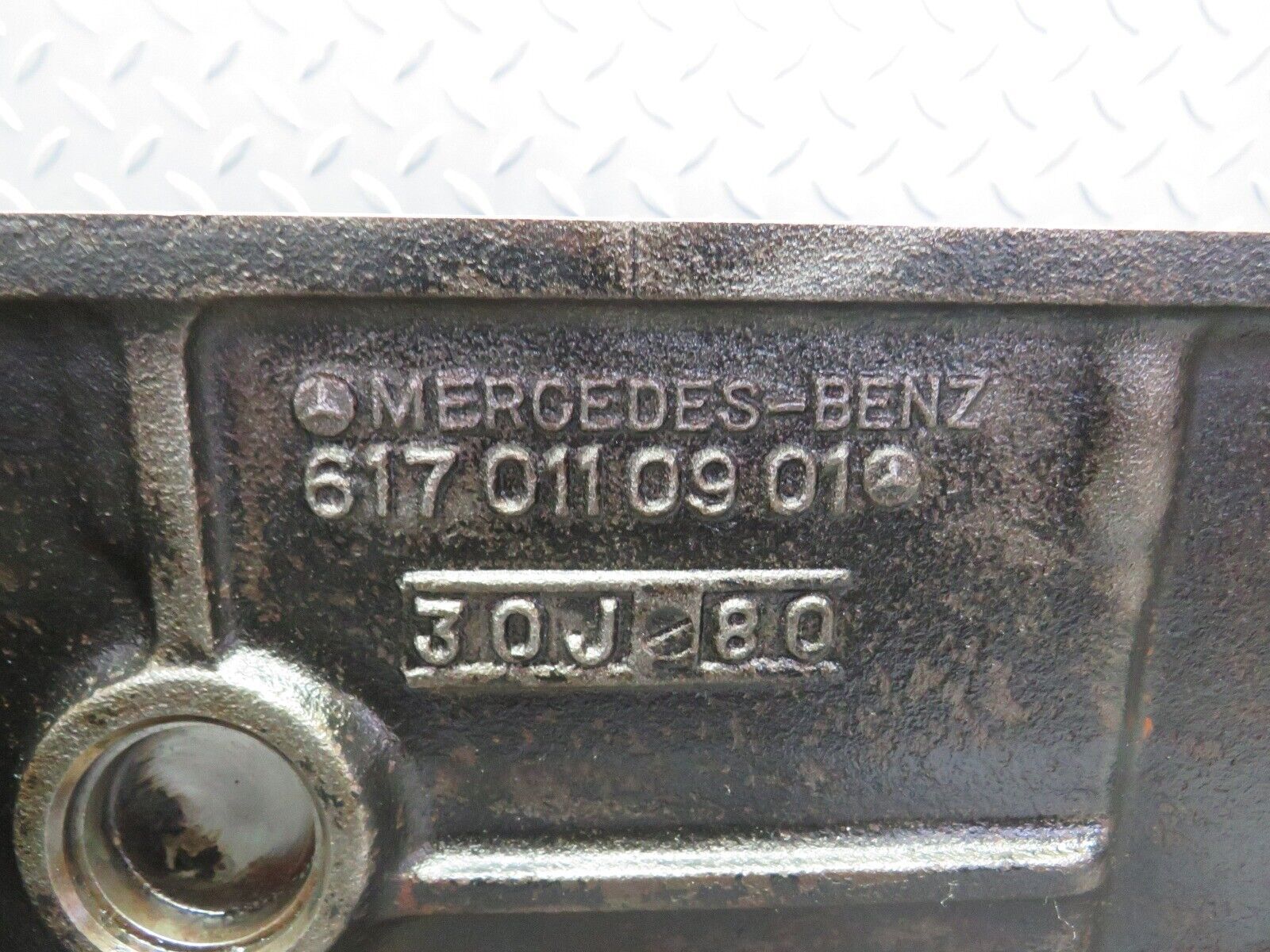 32941 Mercedes-Benz W123 300D Engine Block 617.912 6170110901