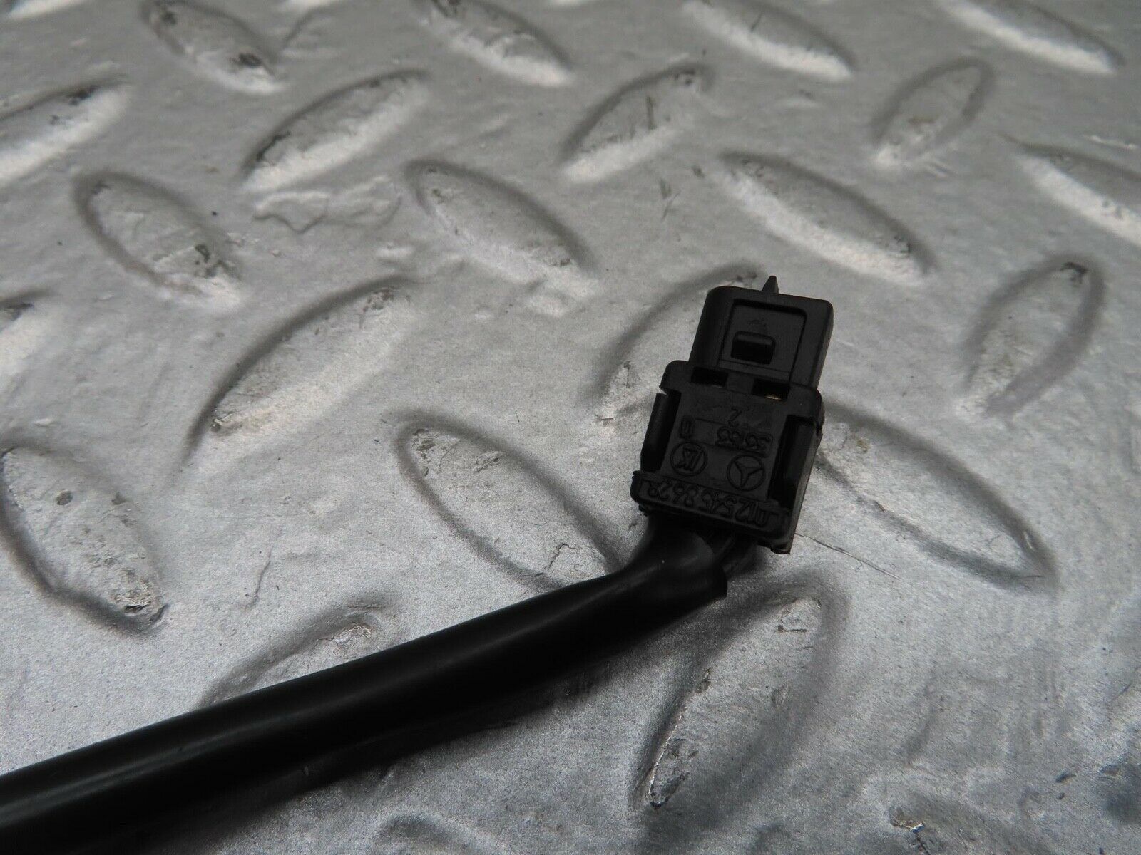 15055 Mercedes-Benz W140 S320 Sun Visor Lighting Contact Switch 2028101012