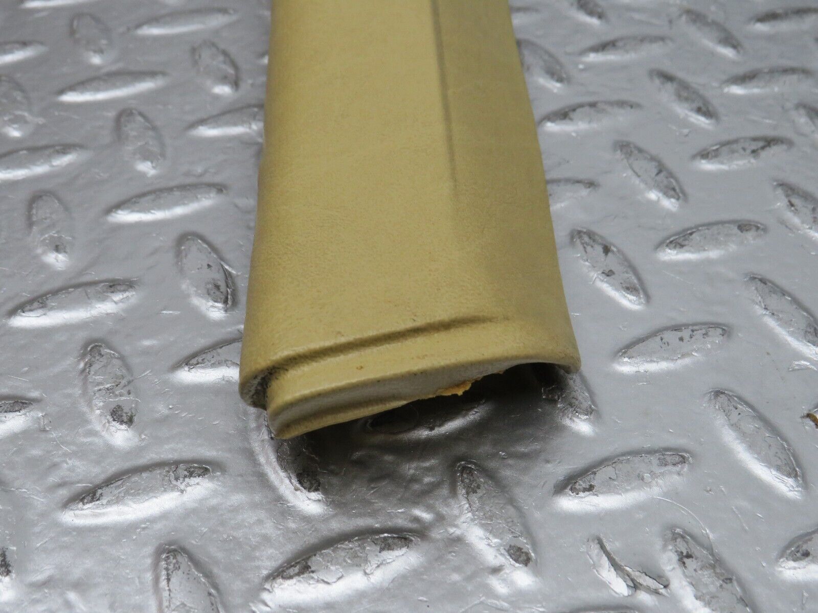 0498 Mercedes-Benz W123 230E A Pillar Cover Panel Right Beige