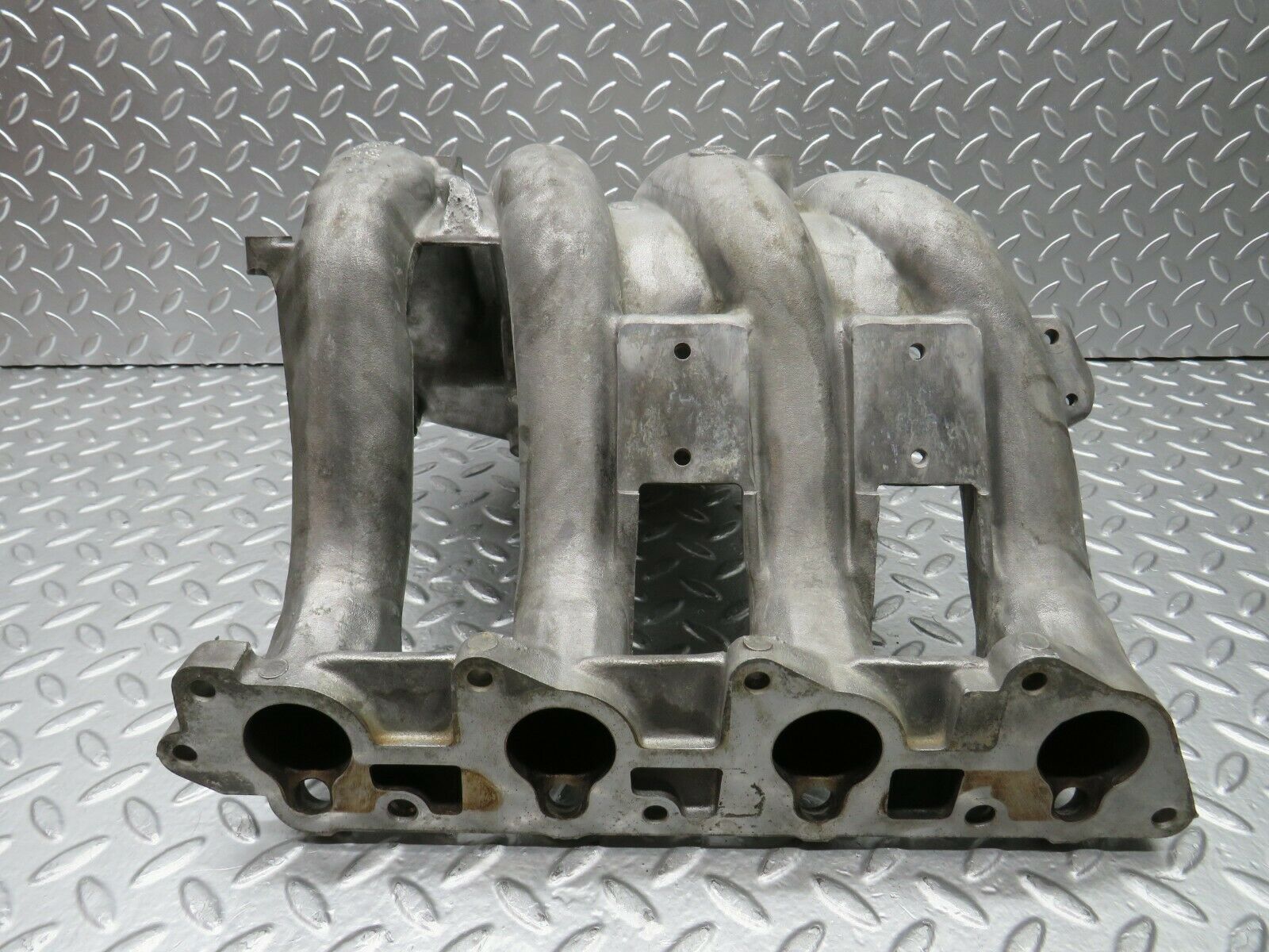 22439 Mercedes-Benz C124 E220 Coupe Intake Manifold 1111411201