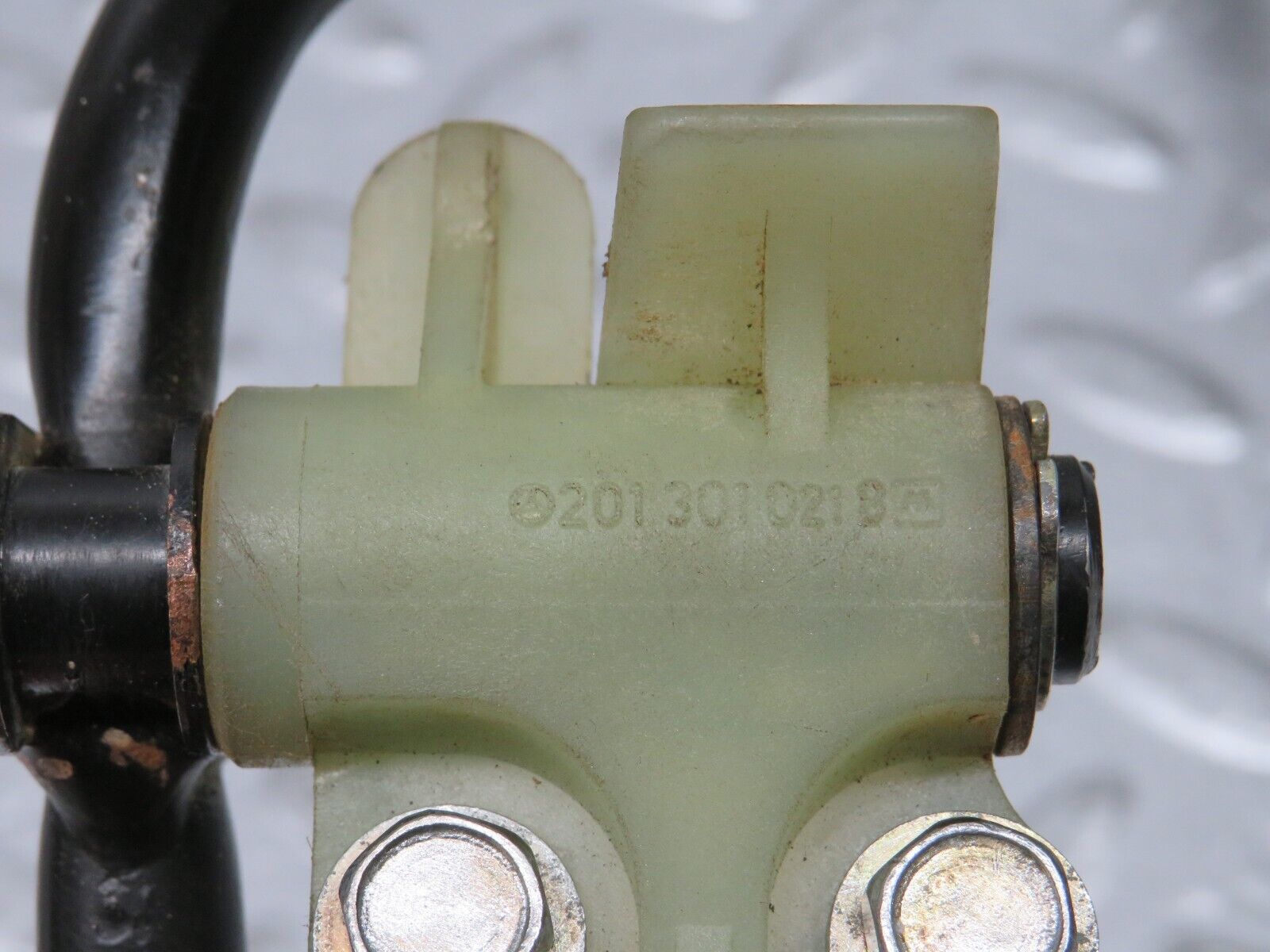 32596 Mercedes-Benz S124 300TE Wagon Accelerator Pedal Linkage 2013010218