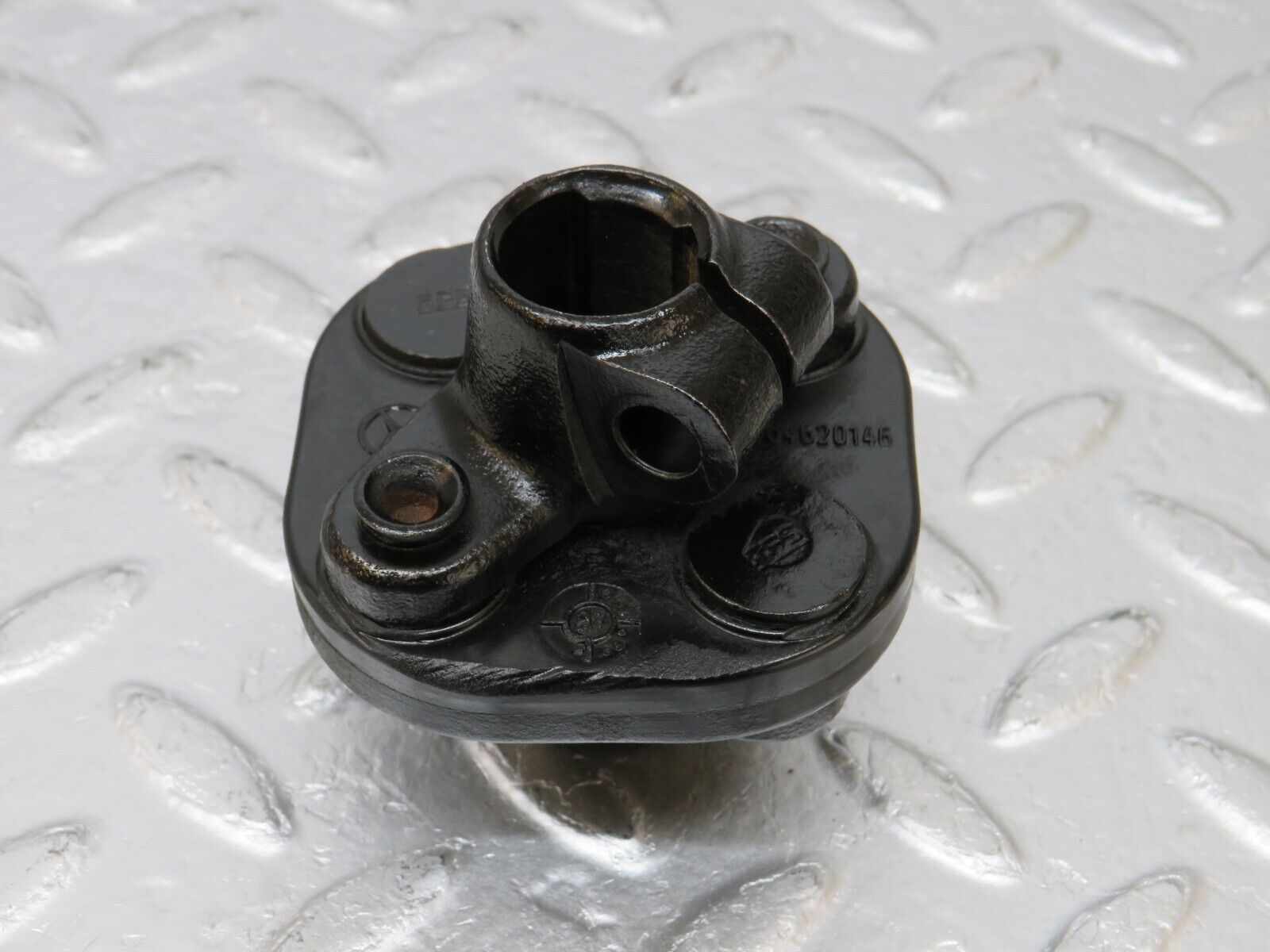 34136 Mercedes-Benz W124 230E Steering Column Lower Shaft Connector 1264620146