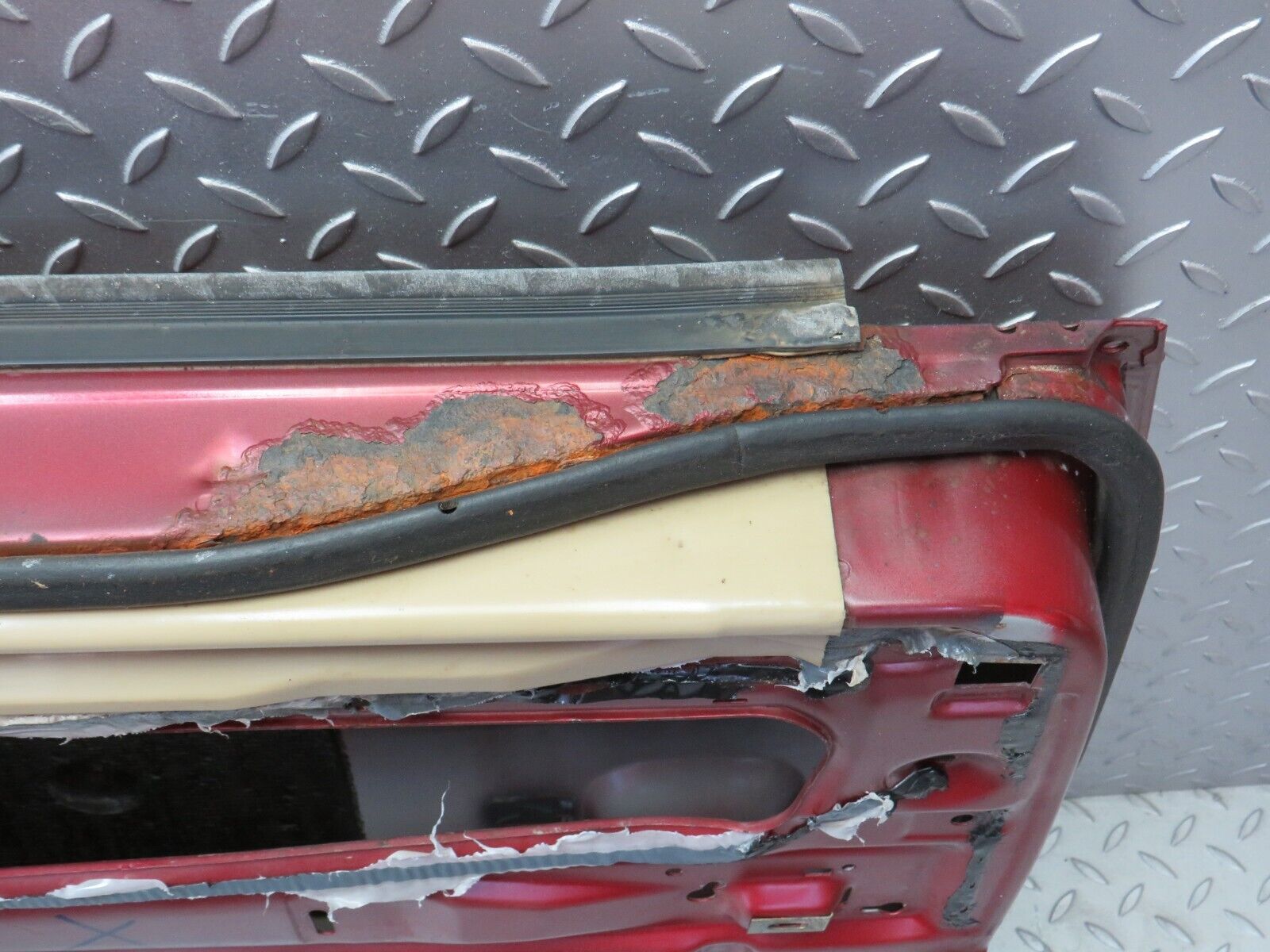 38509 Mercedes-Benz R129 280SL Coupe Left Door