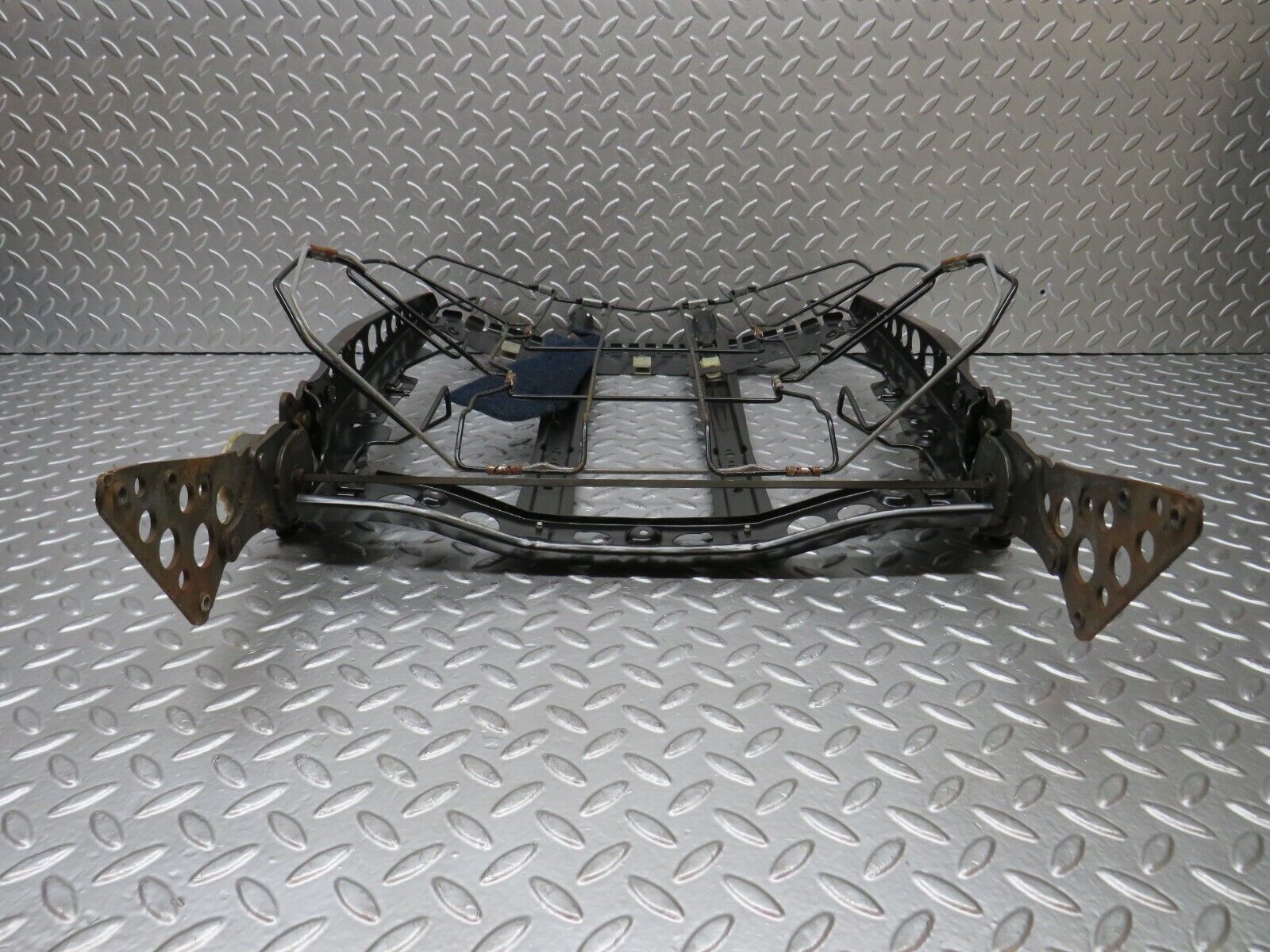 31171 Mercedes-Benz W123 230E Front Right Driver Seat Backrest