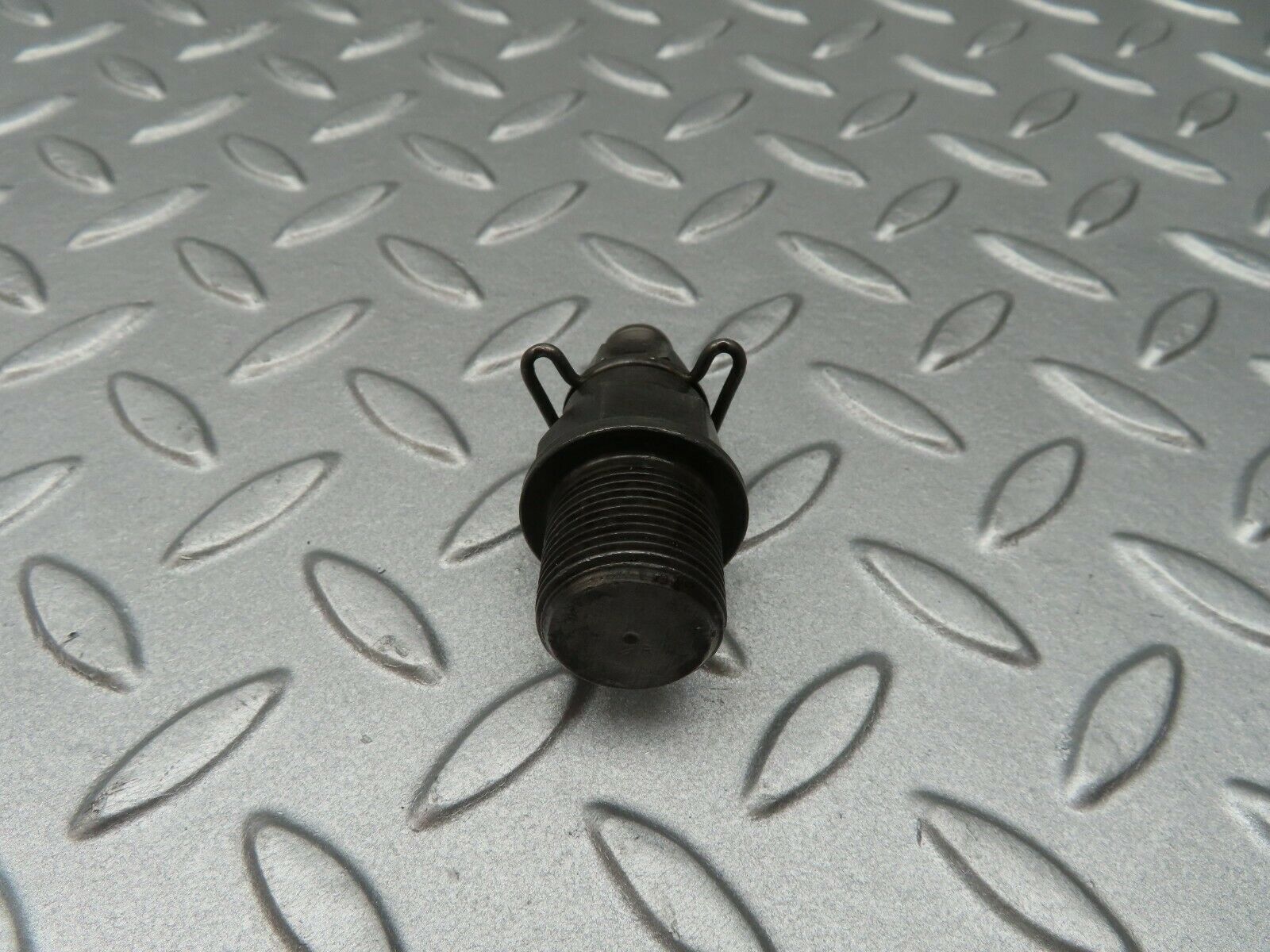 3550 Mercedes-Benz W108 280SE Ball Studs For Rocker Arm Mounting (Timing)