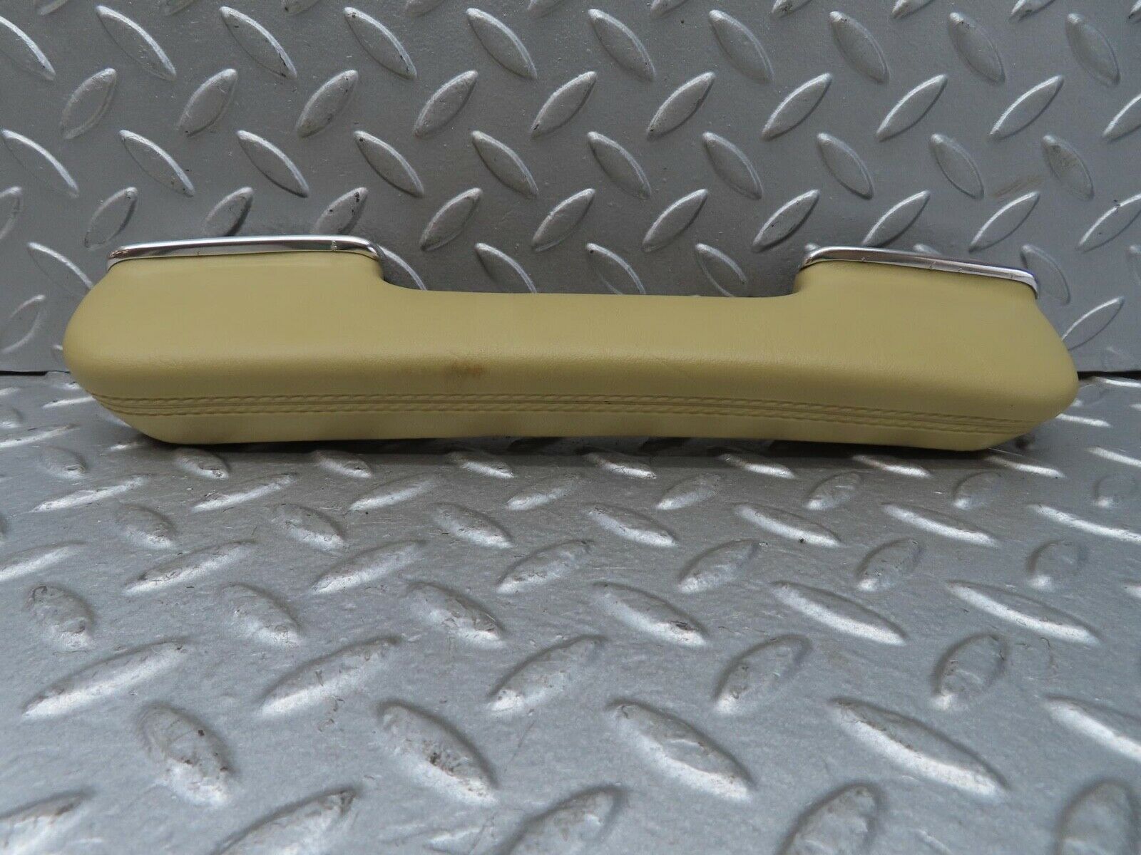 13454 Mercedes-Benz W123 200 Interior Door Handle Rear Left Cream 1239701901