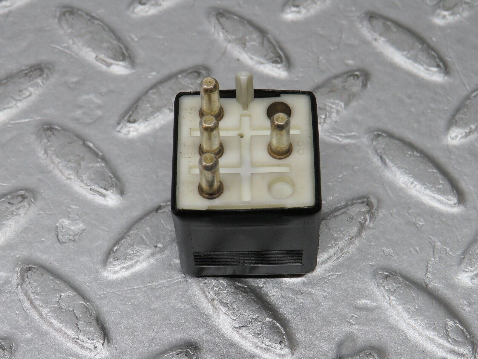 36088 Mercedes-Benz W126 420SE Fan Relay 0015426819