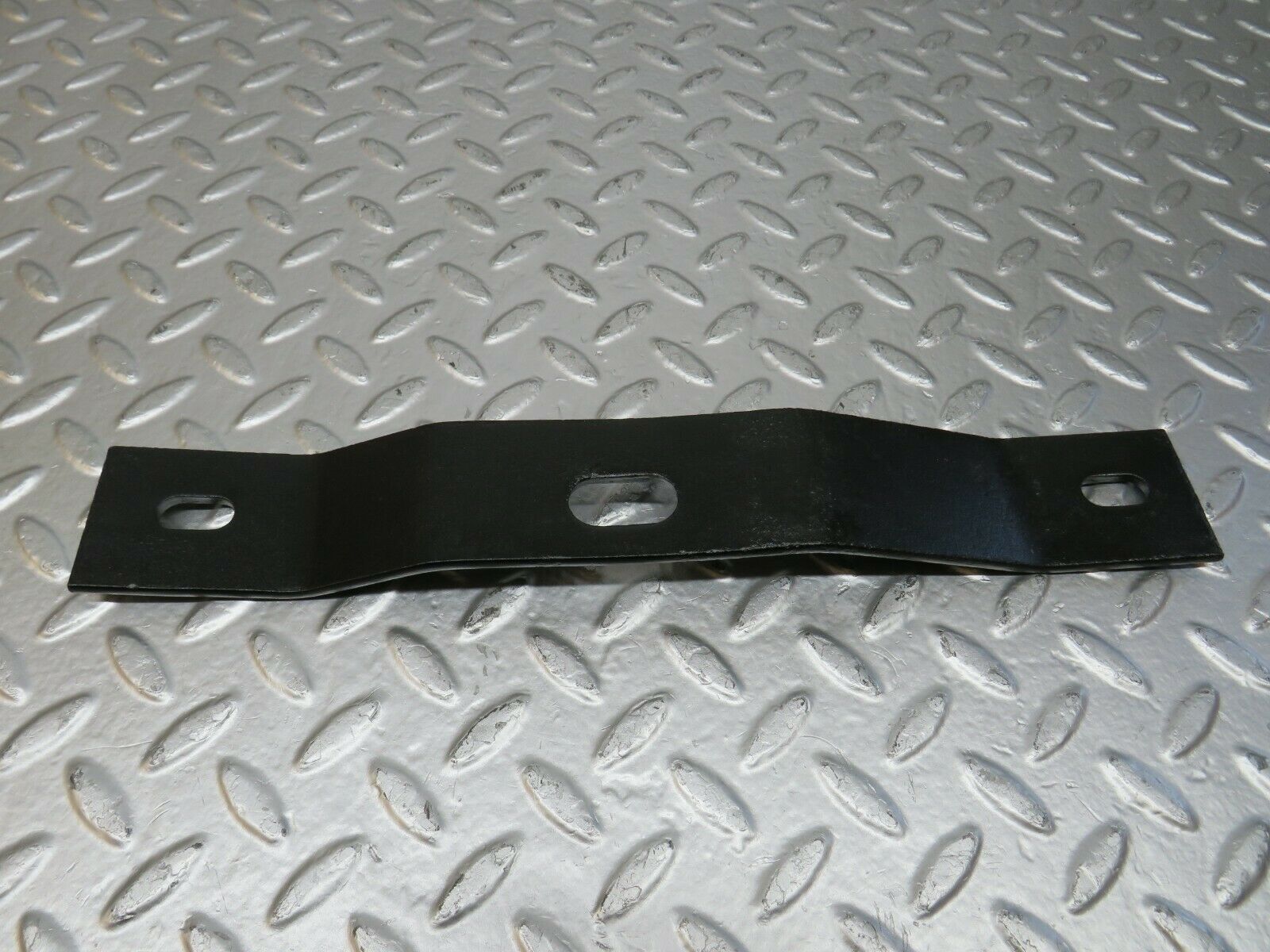 24563 Mercedes-Benz W108 Front Bumper Bracket