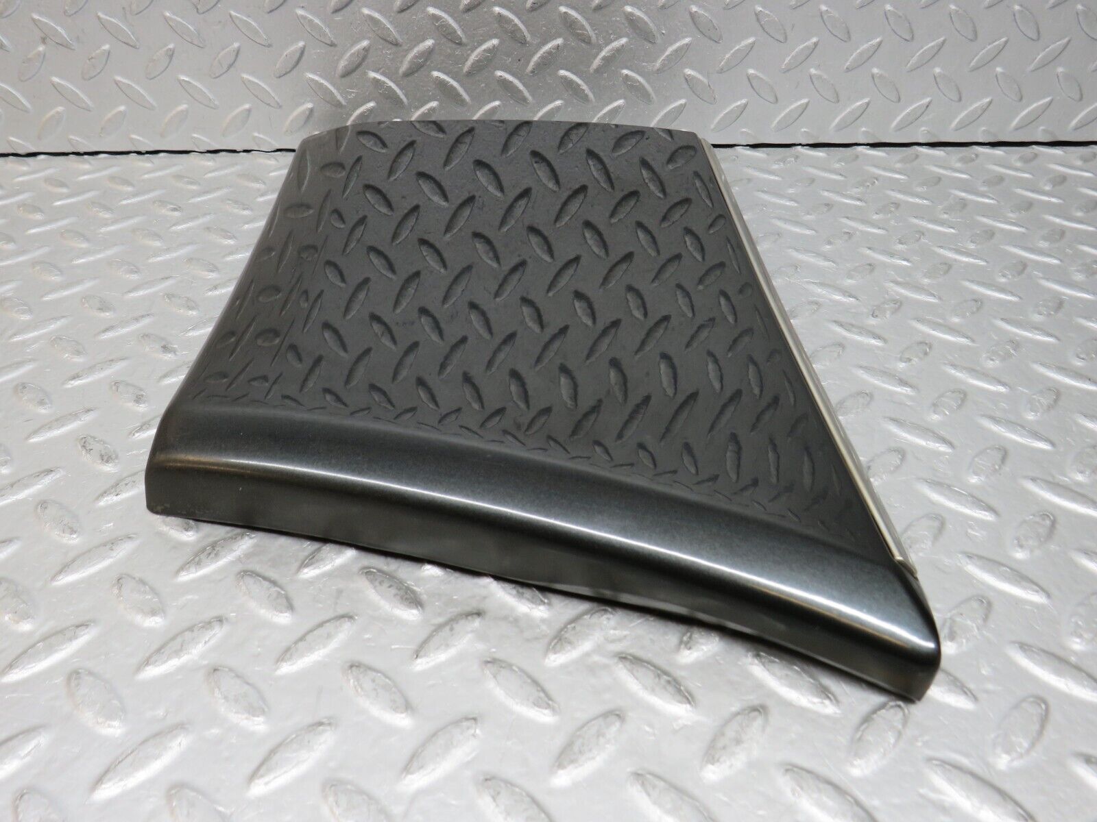 37831 Mercedes-Benz A124 320E Cabriolet Front Right Fender Wing Moulding Trim 1246903640