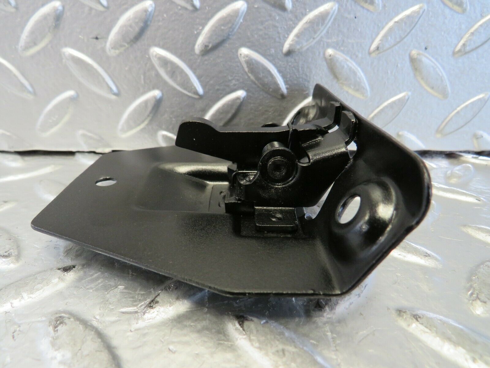 23398 Mercedes-Benz W116 350SE Trunk Boot Lock Latch 1137500285