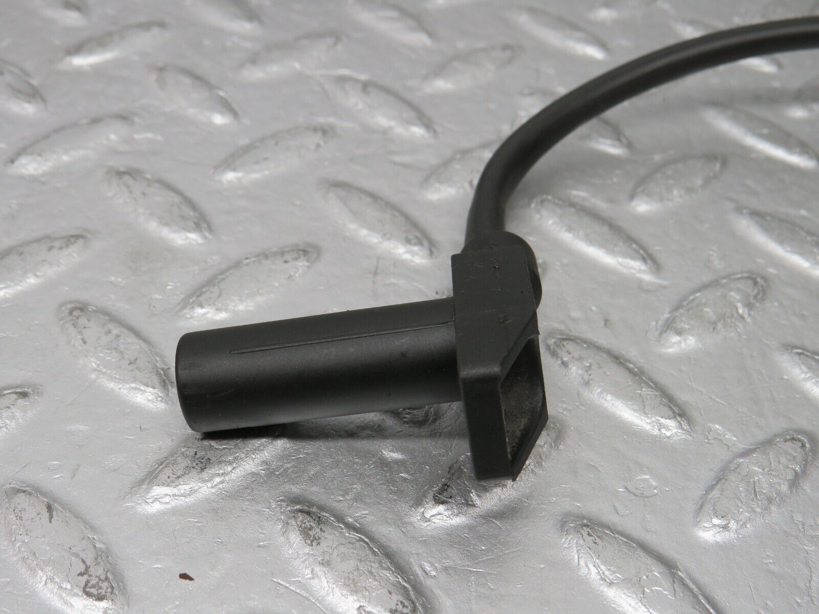 38097 Mercedes-Benz A124 320E Crankshaft Position Sensor 0021534328 0155452828