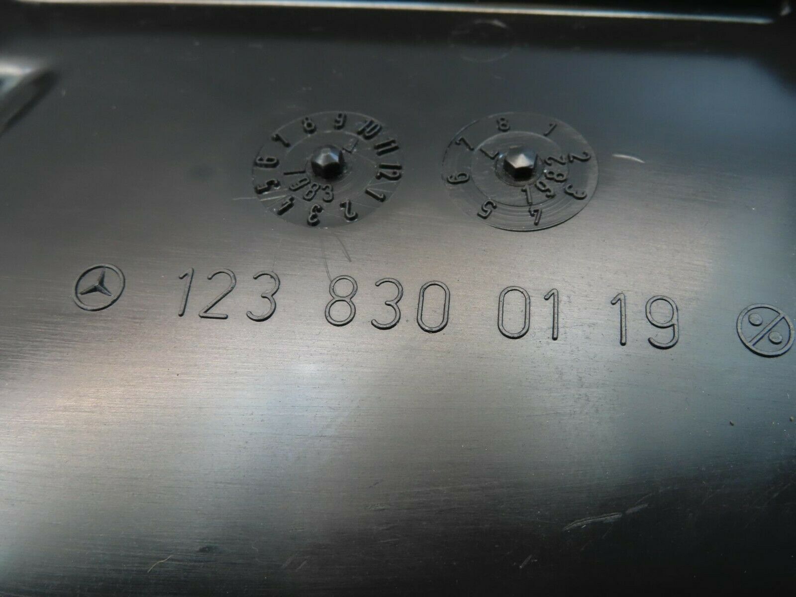 10926 Mercedes-Benz W123 230E Air Duct Vent Left And Right Side 1238300119