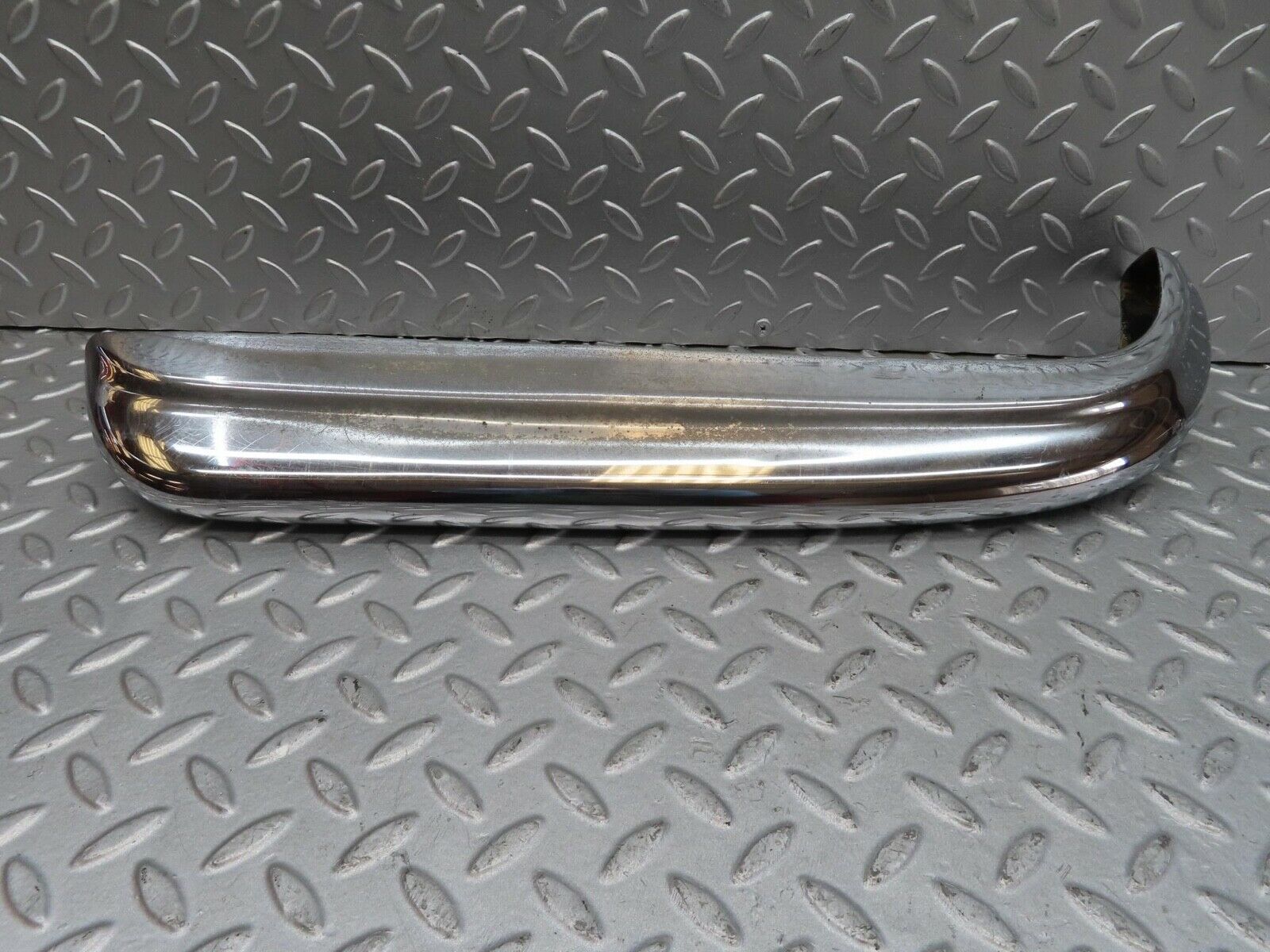 12603 Mercedes-Benz W108 280SE 3.5 Rear Left Upper Bumper Corner