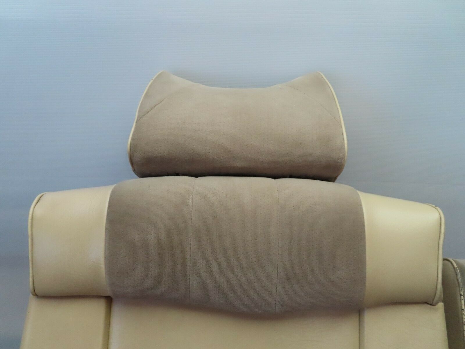 7323 Mercedes-Benz W116 450SE Front Left Seat Driver Seat