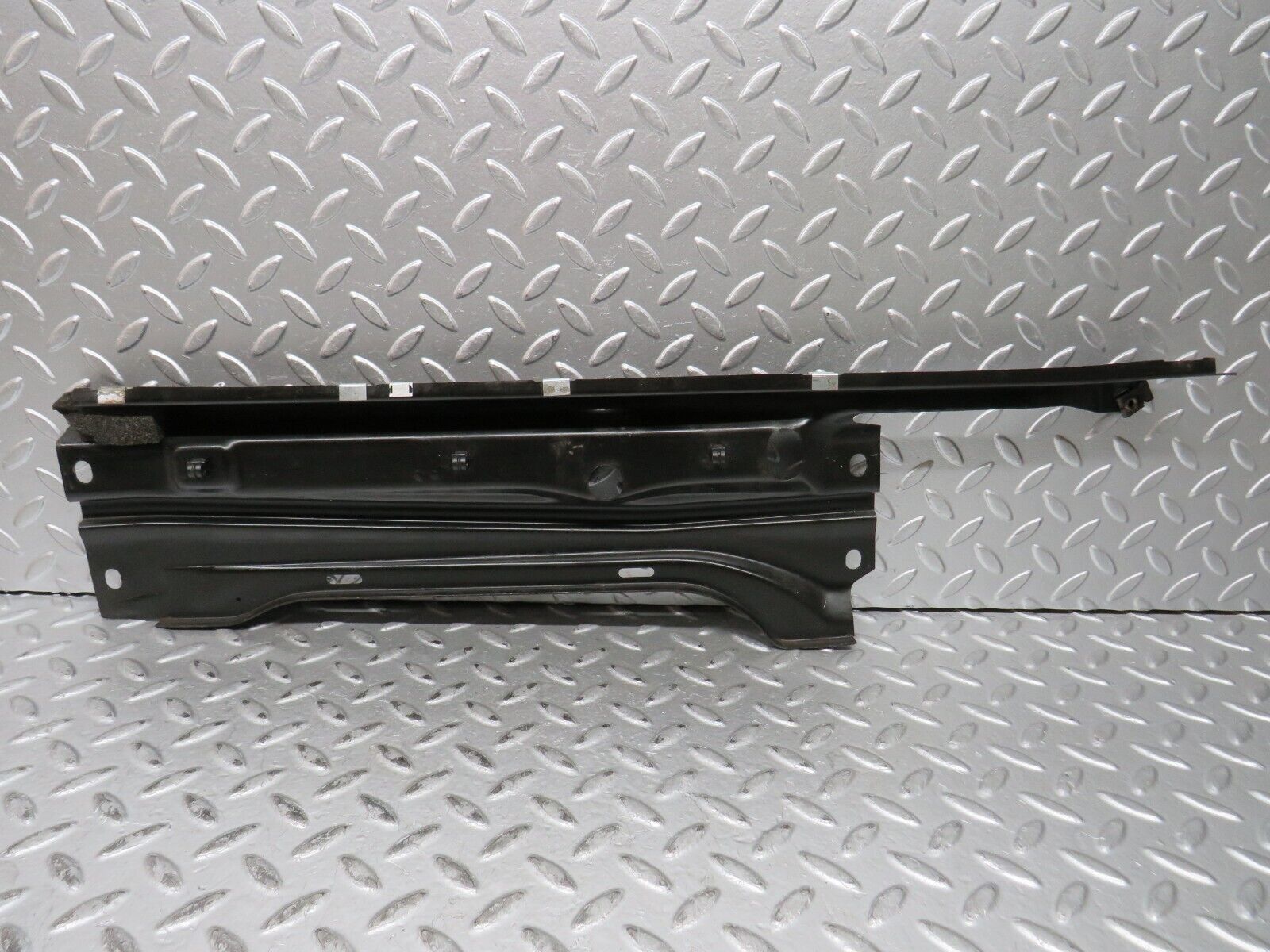 28989 Mercedes-Benz C124 320CE Coupe Rear Window Channel Support Right Side