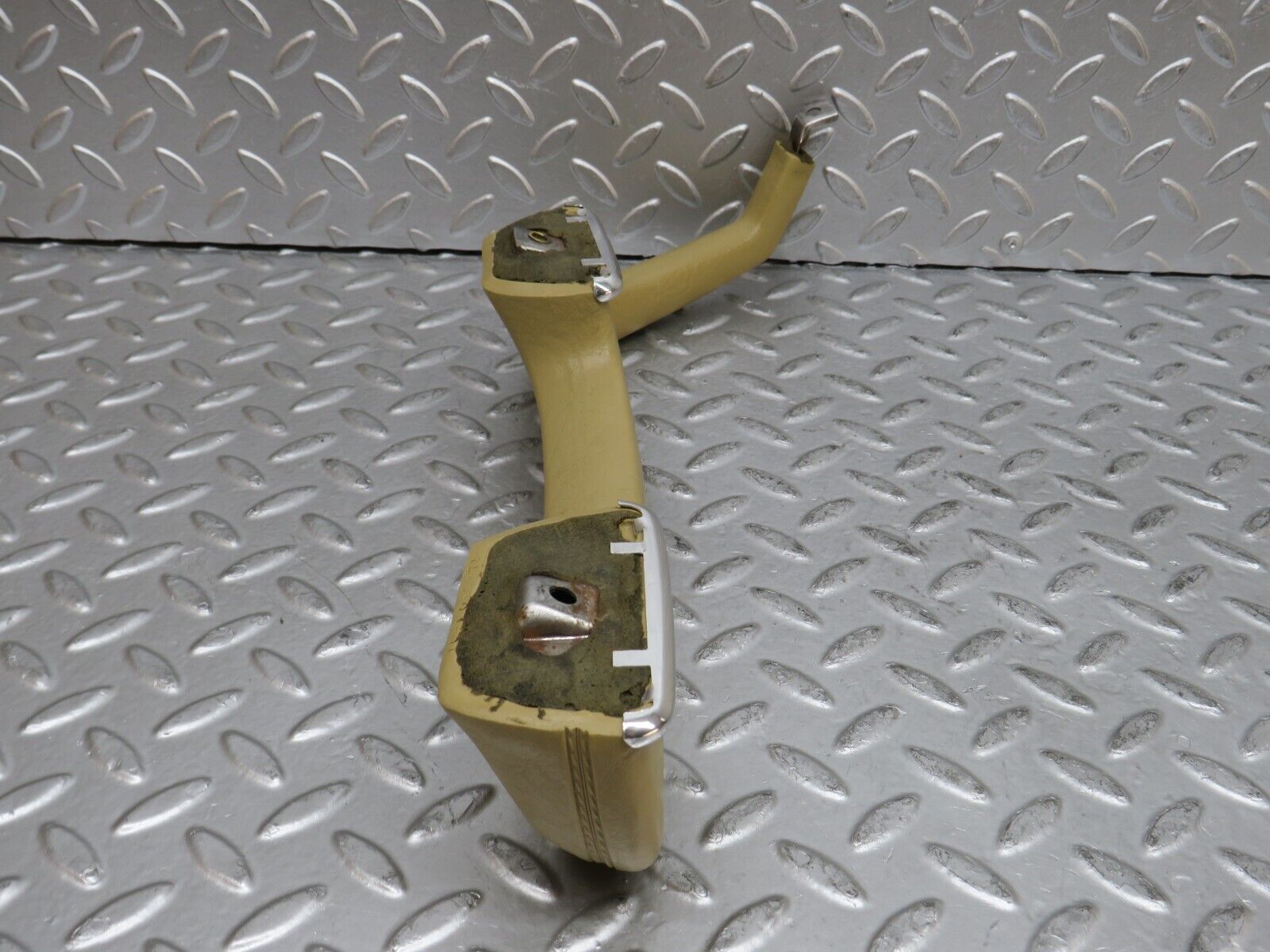 29653 Mercedes-Benz W123 230E Front Left Interior Door Handle 1239701701