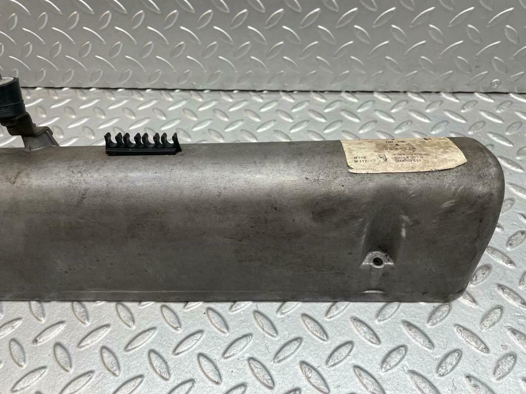 0008 Mercedes-Benz W116 350 SE Cylinder Head Valve Cover Left 1160161805