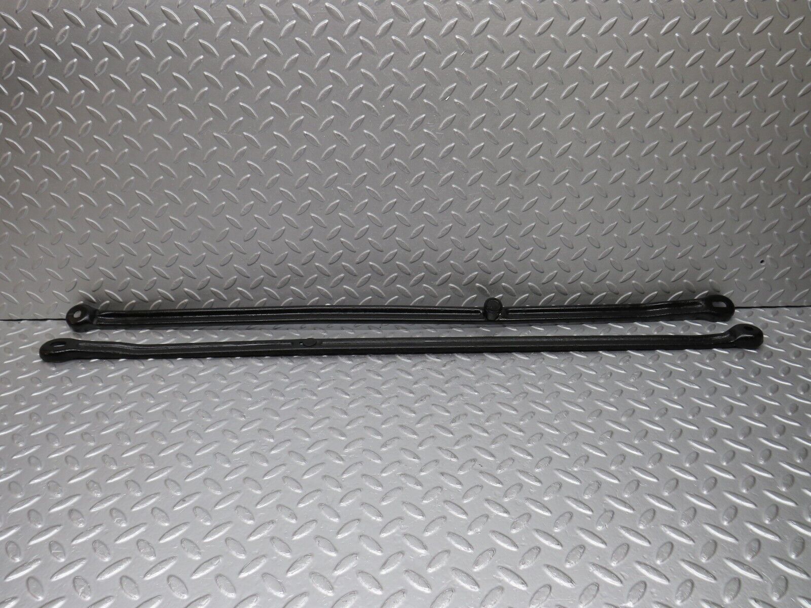 38582 Mercedes-Benz R129 280SL Coupe Front Suspension Anti Roll Bar Support Bar 2x