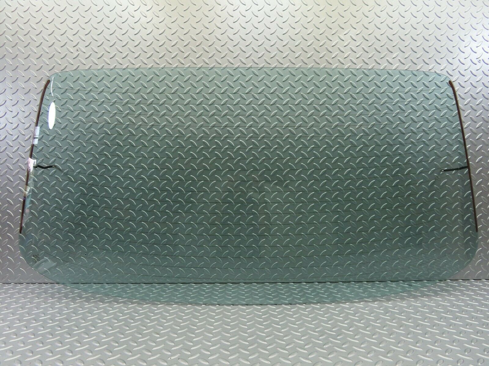 6406 Mercedes-Benz W123 200 Rear Windscreen