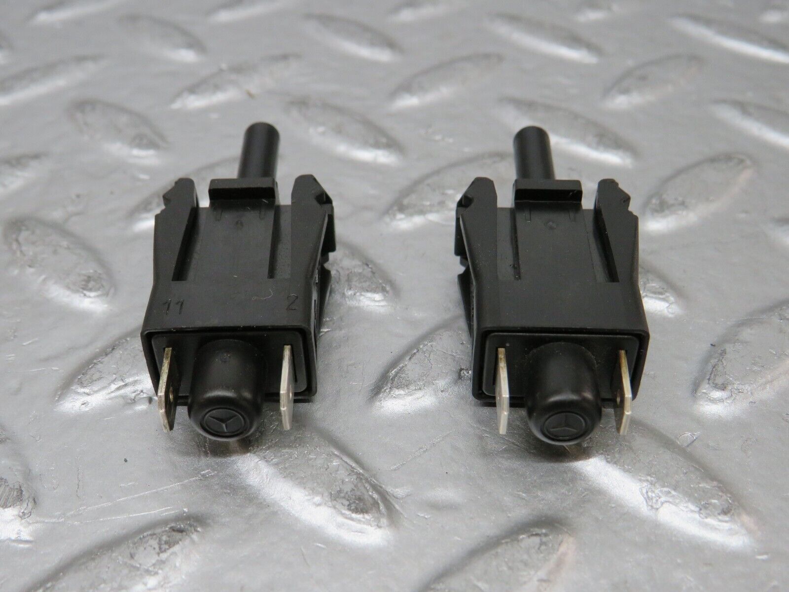 26720 Mercedes-Benz C124 220CE Coupe Door Contact Switch Pair 0015458714