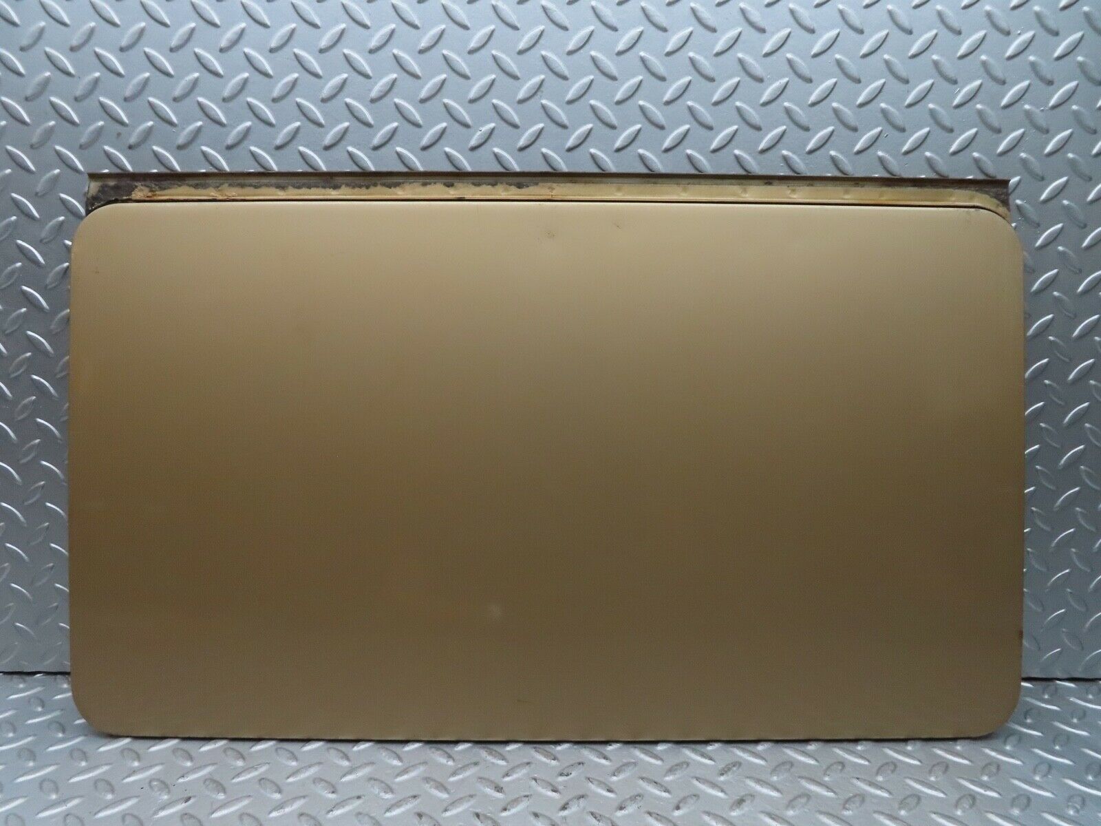 17085 Mercedes-Benz C107 380SLC Sunroof Panel