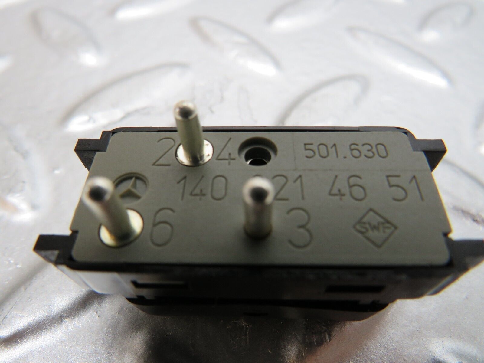 24664 Mercedes-Benz W140 S320 ASR Control Switch 1408214651