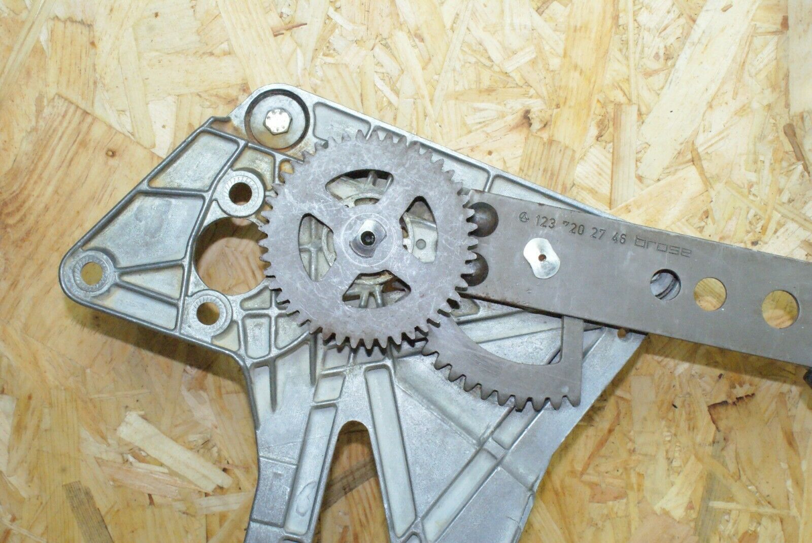 2281 Mercedes-Benz W123 280E Front Left Power Window Regulator 1237202746